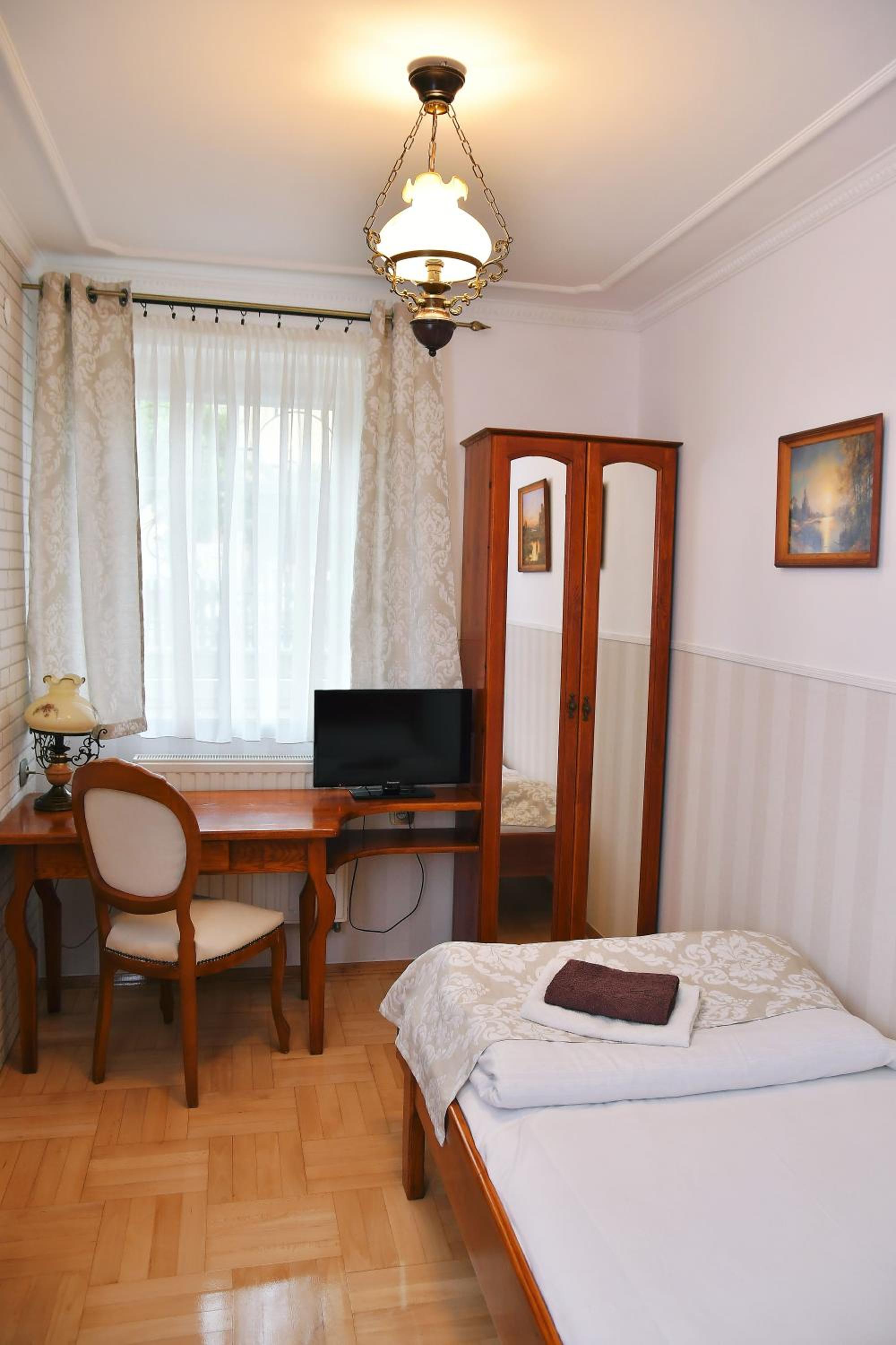 Deluxe Double Room with Air Conditioning photo 1
