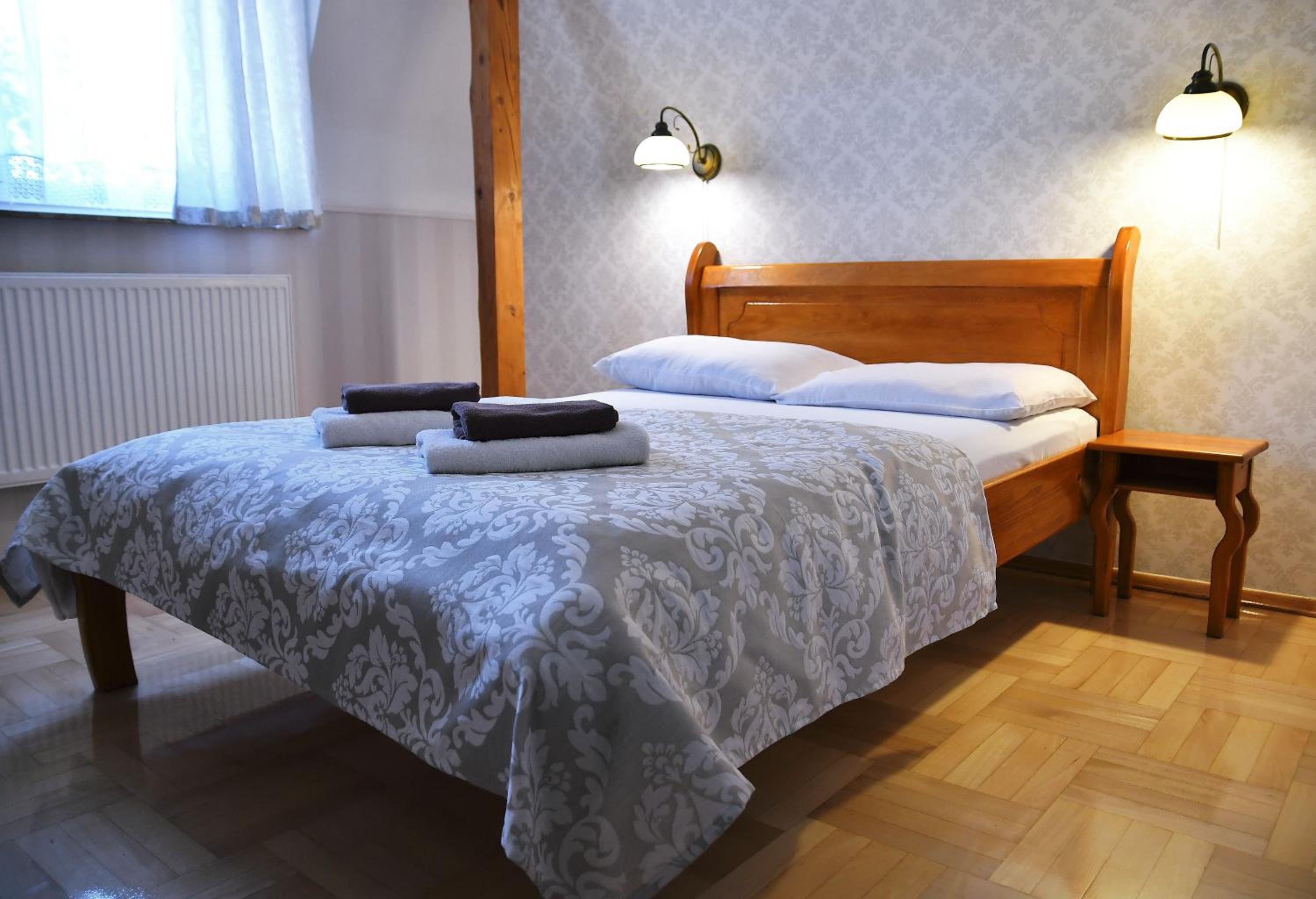 Double or Twin Room - Photo 7