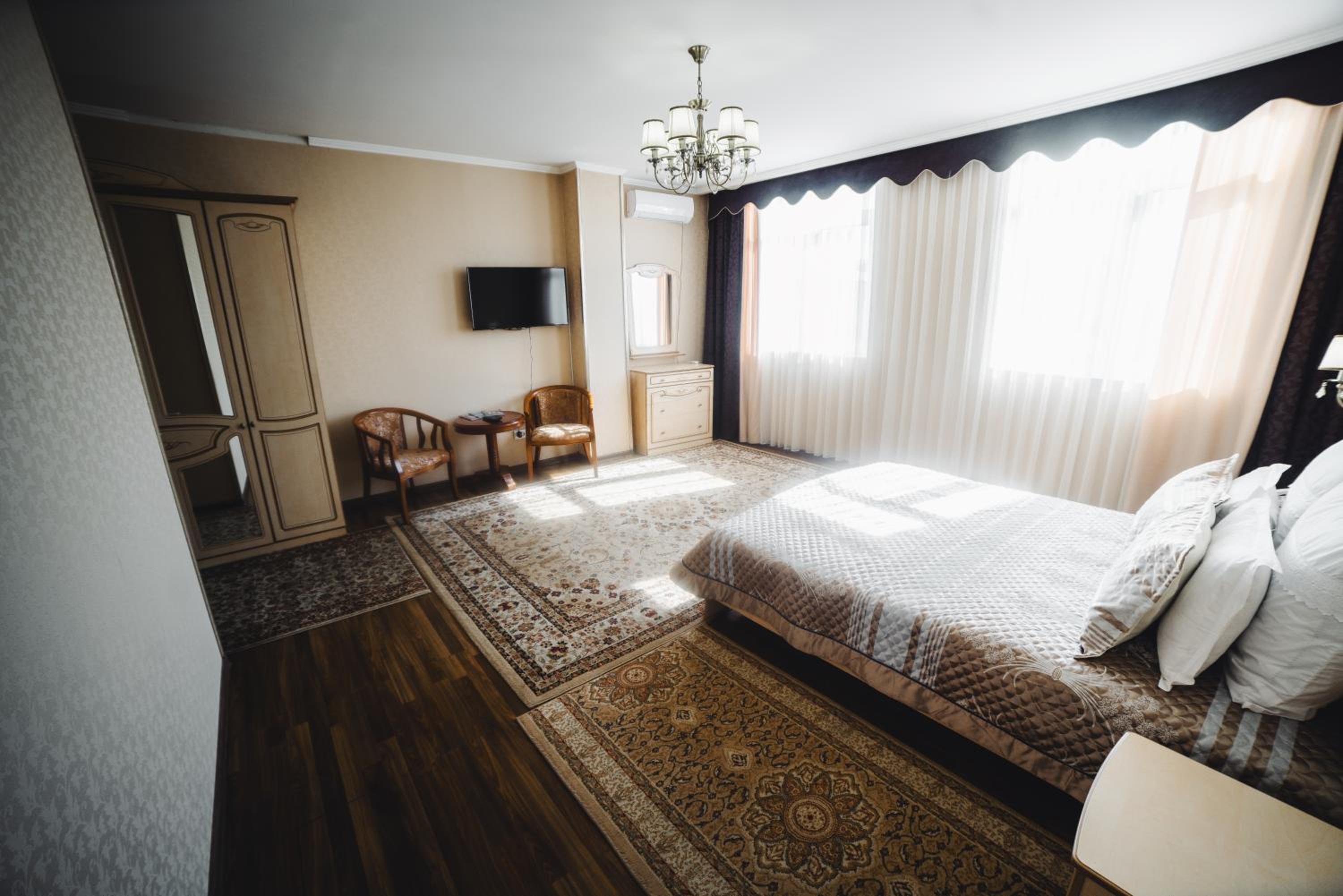 Deluxe Suite photo 1