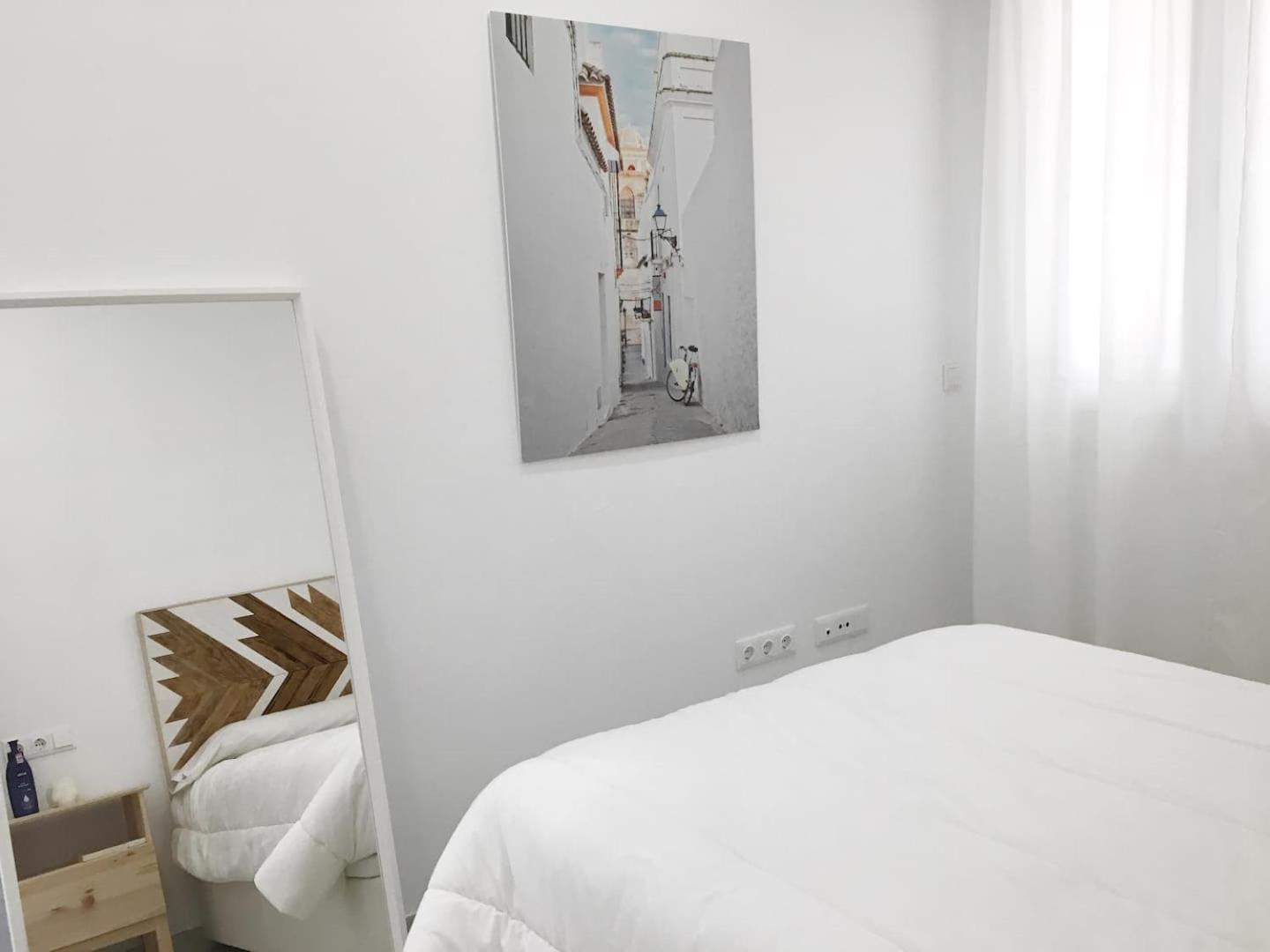 One-Bedroom Apartment - Photo 5