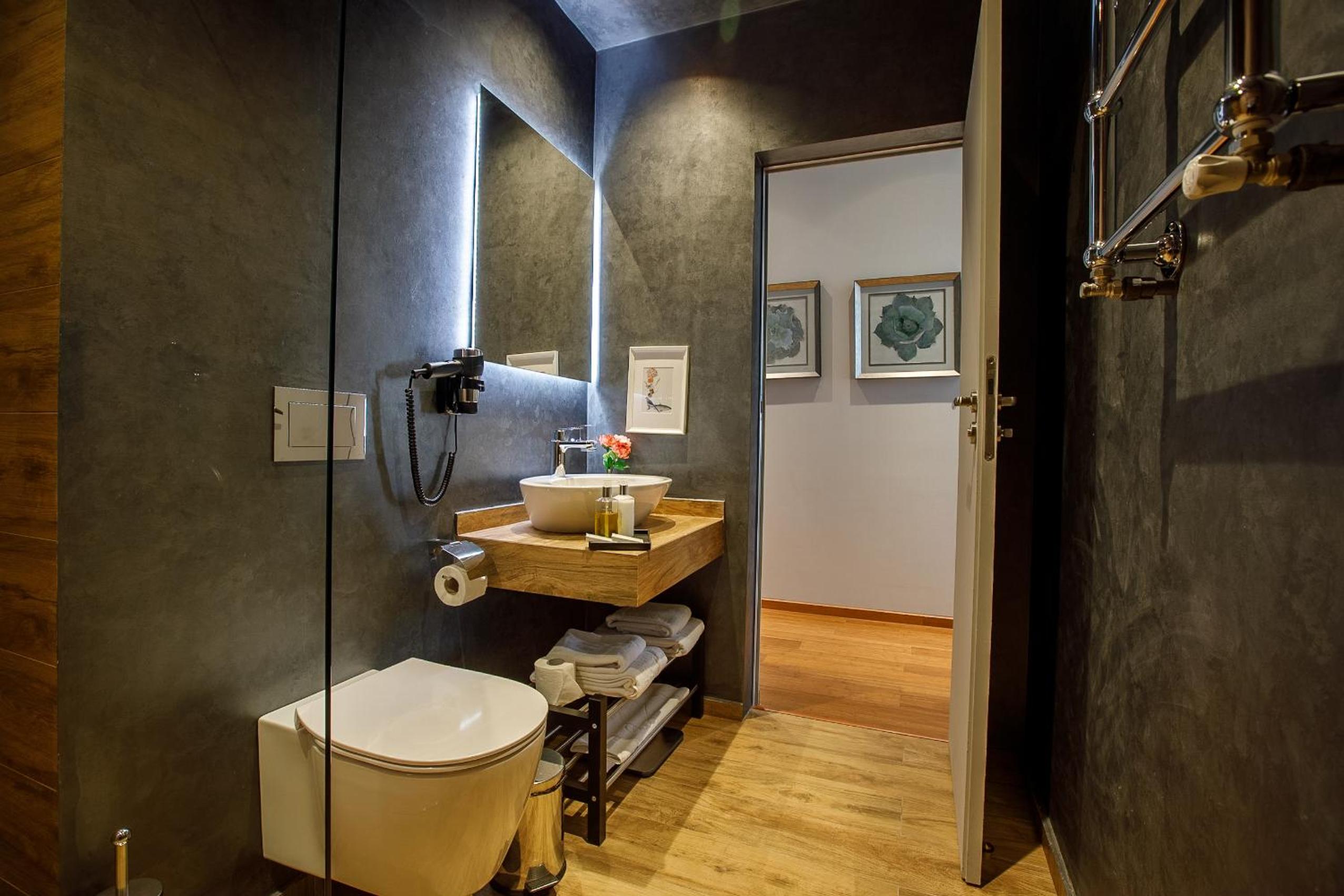 Suite with Balcony photo 3