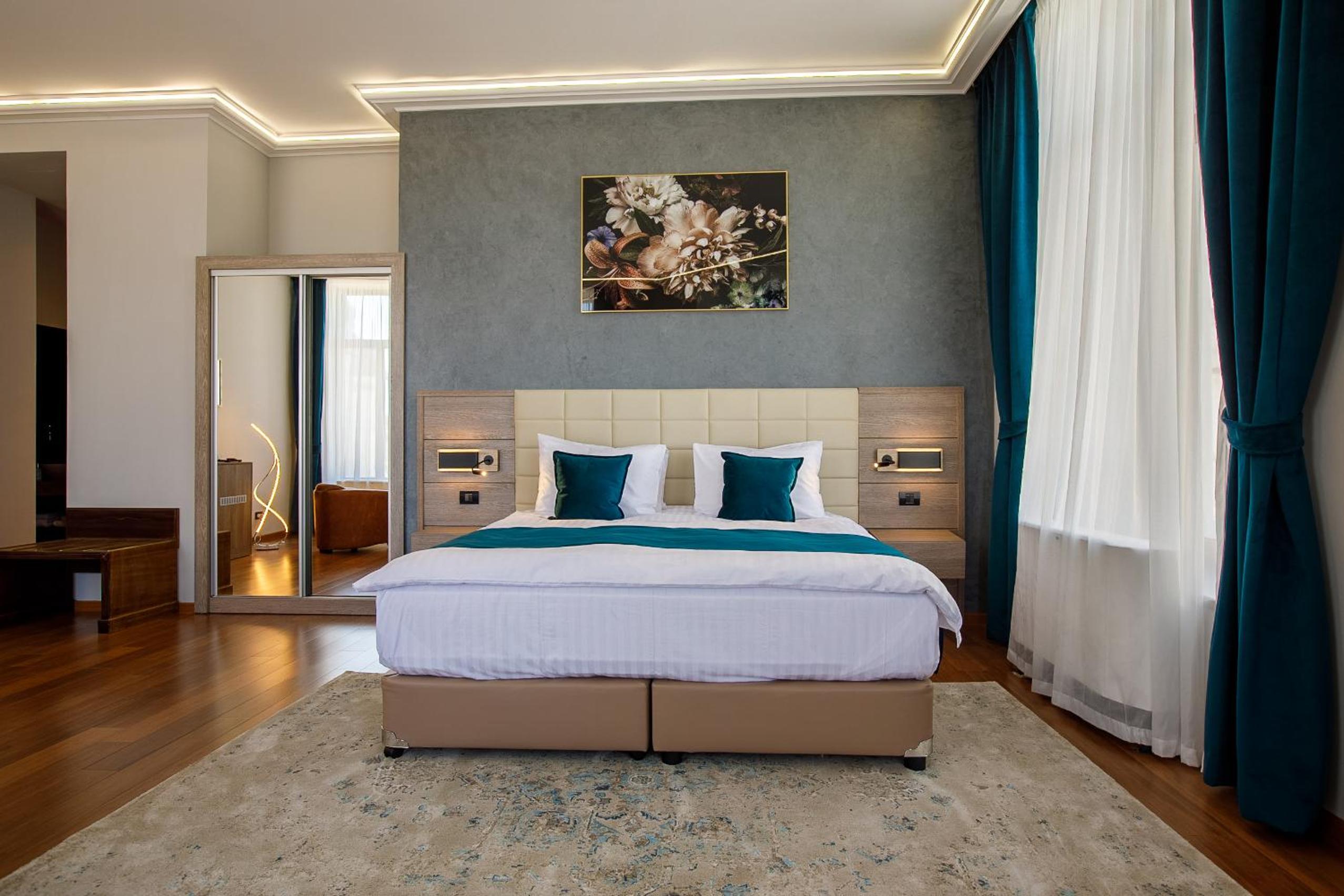 Suite with Balcony photo 2
