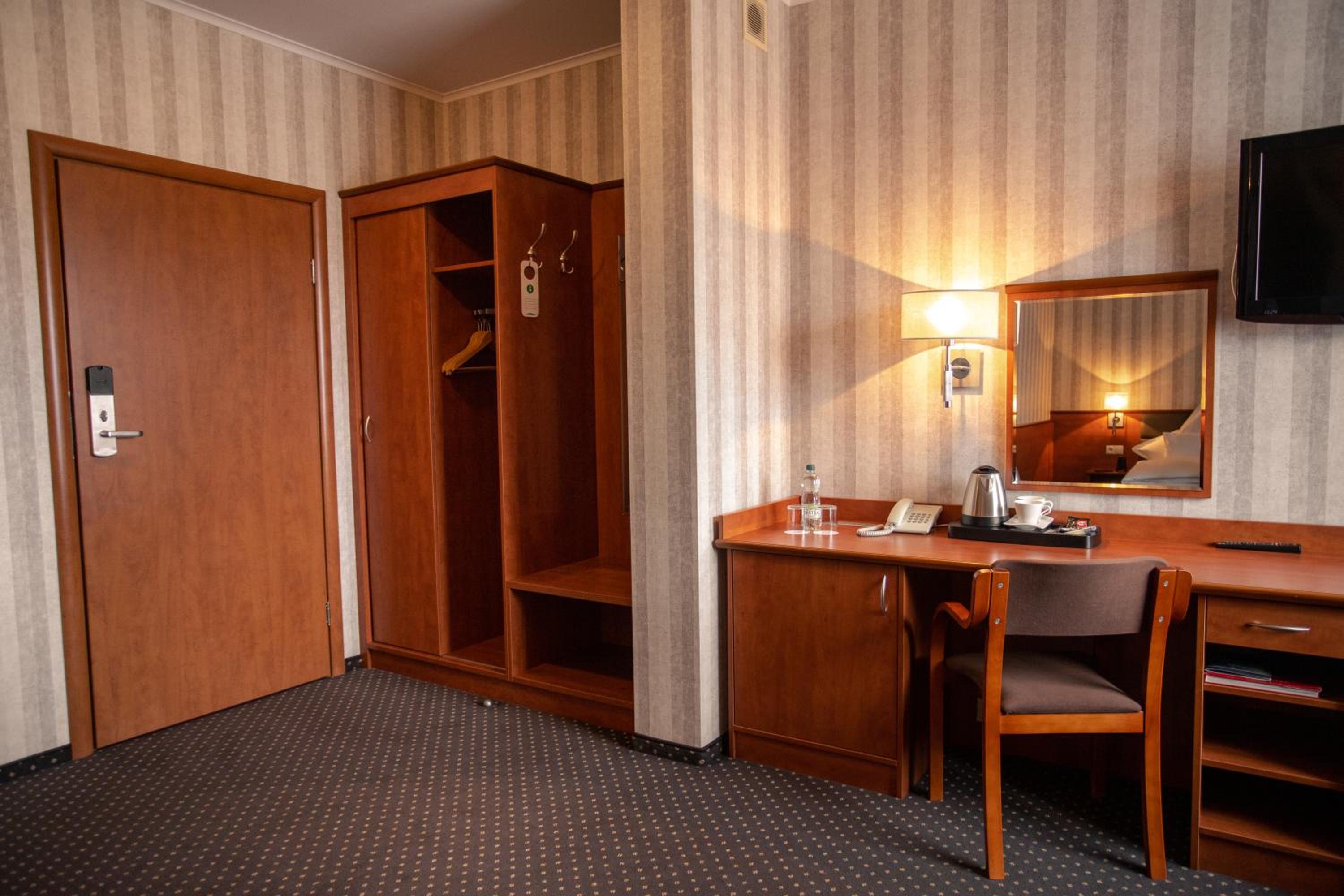 Double Room with Staircase View photo 3