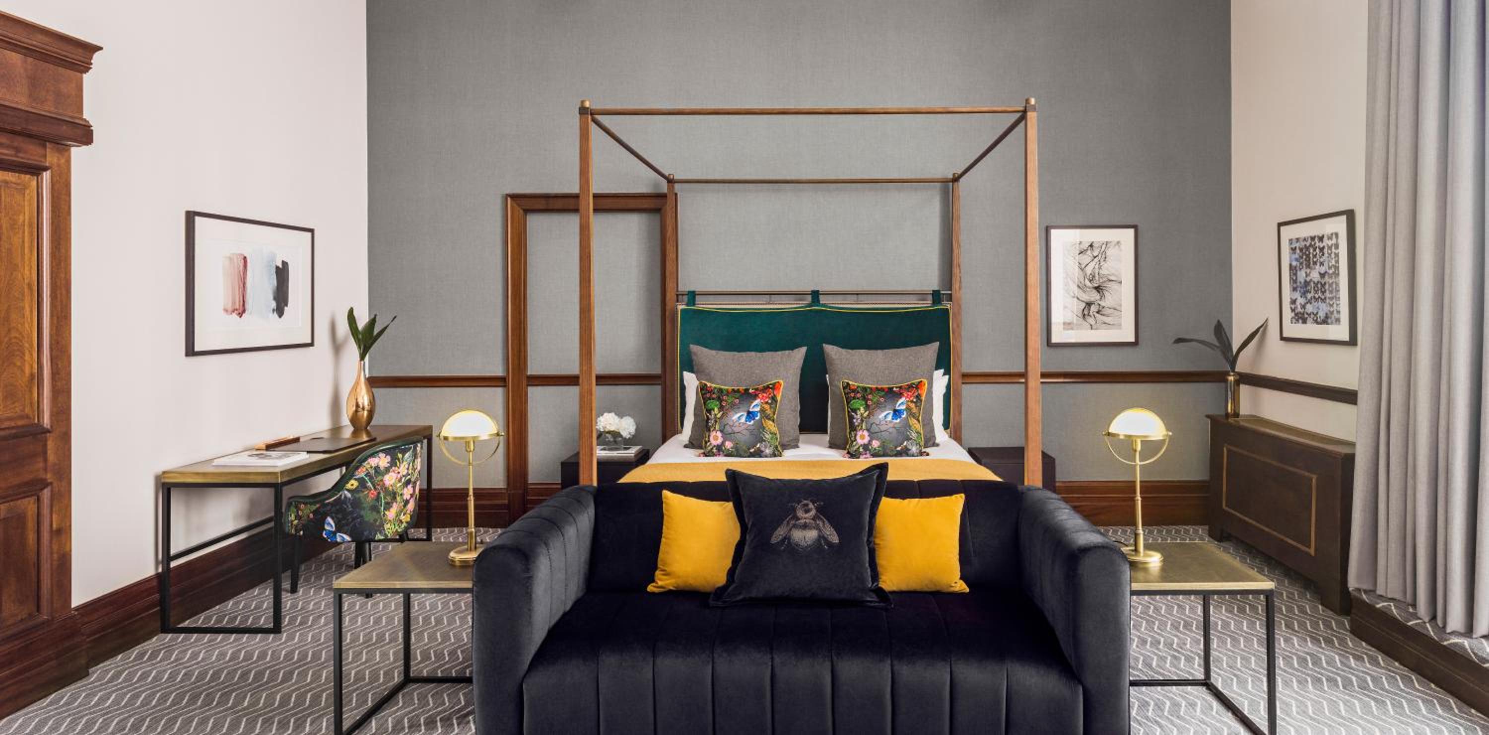 Heritage King Suite