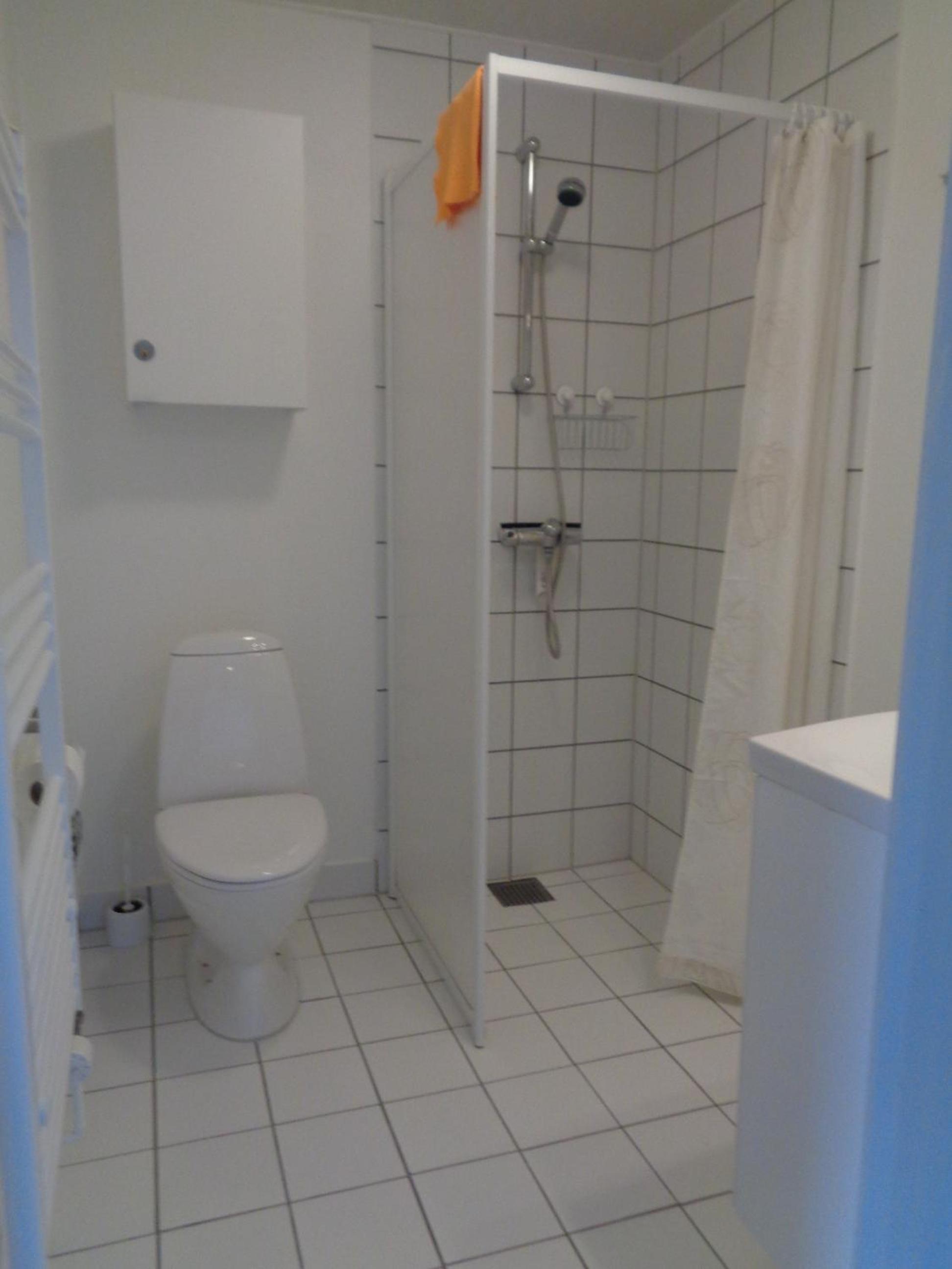 One-Bedroom Apartment (2 Adults) - Photo 5