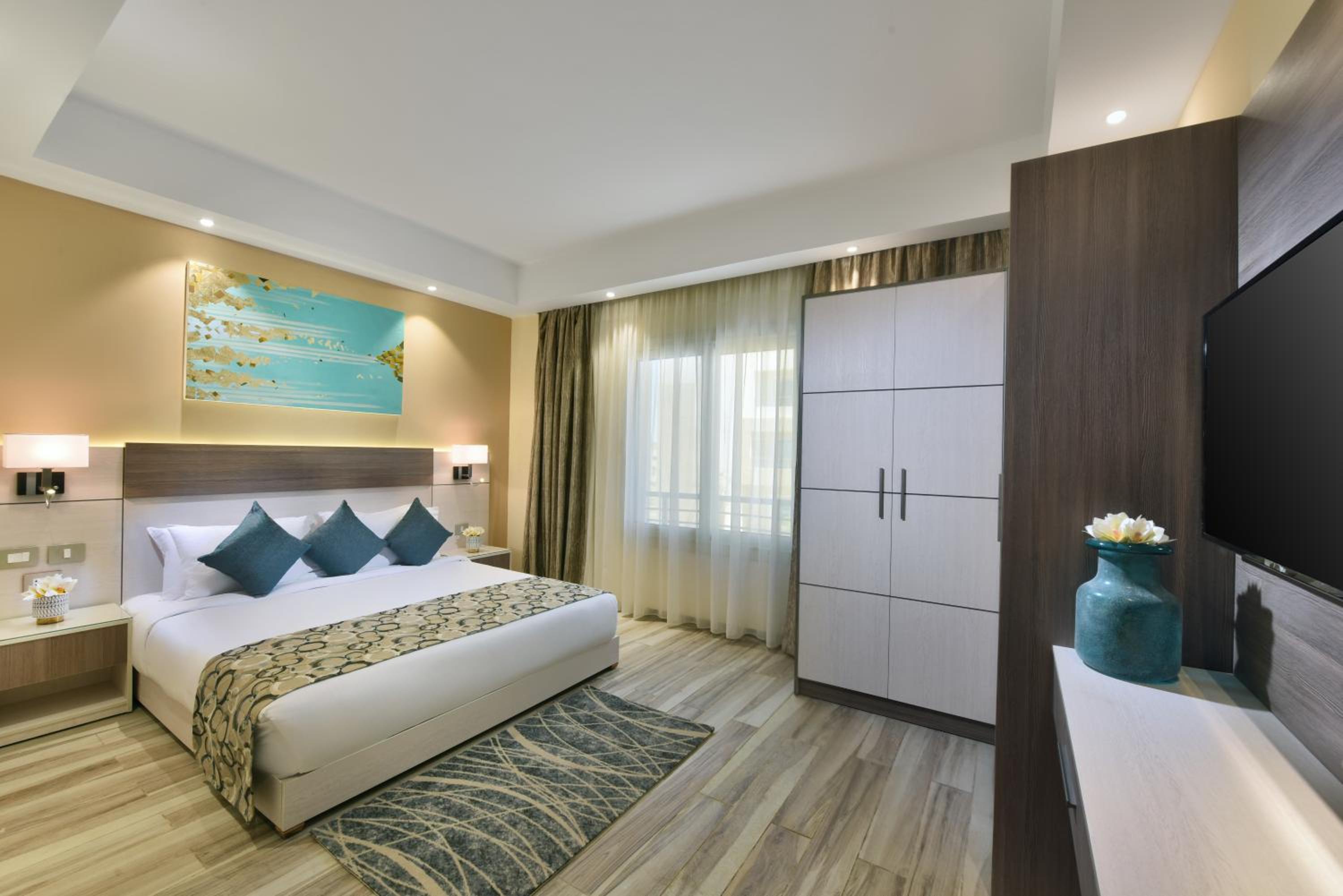 Three-Bedroom Villa - Photo 5