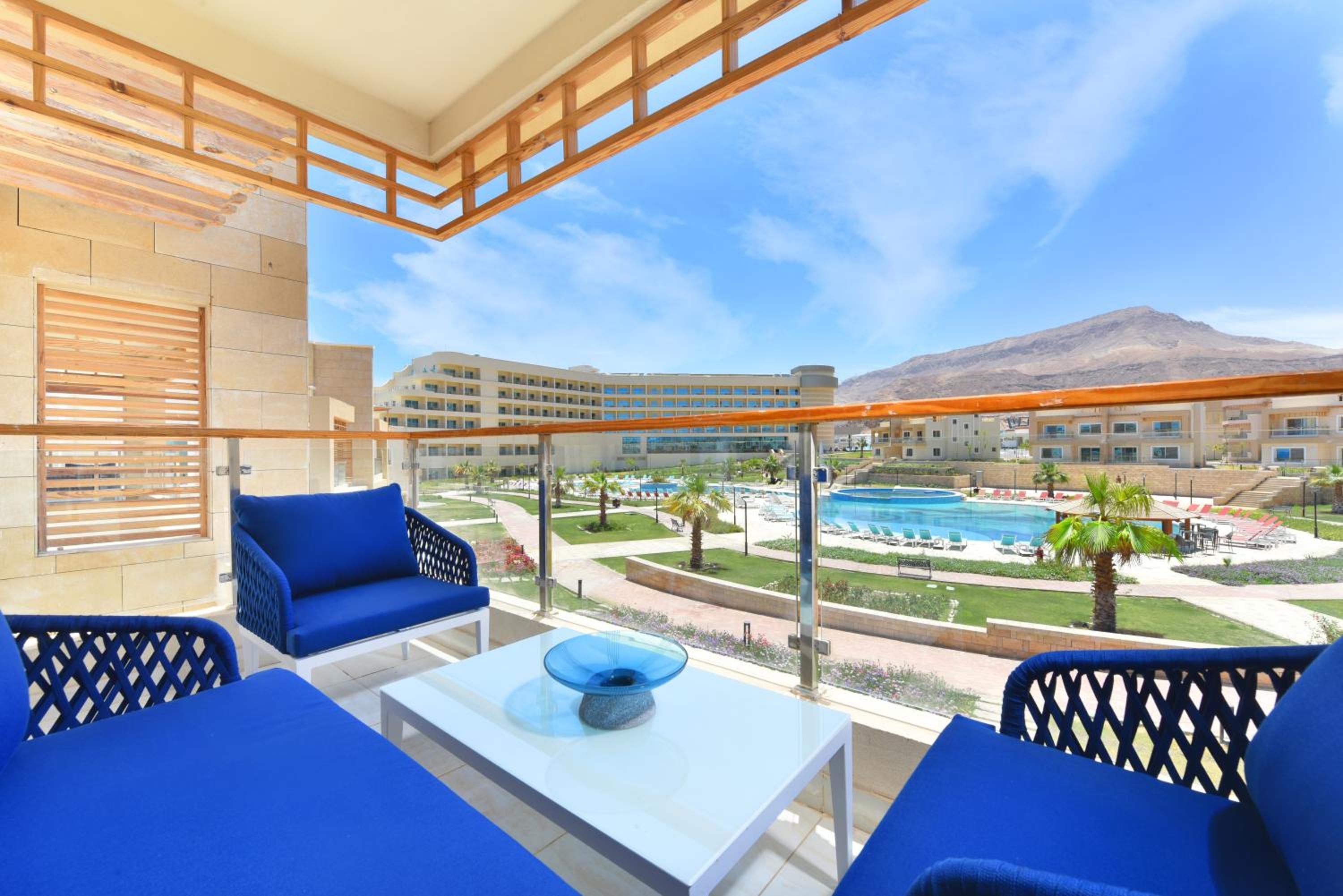 Three-Bedroom Villa - Photo 3