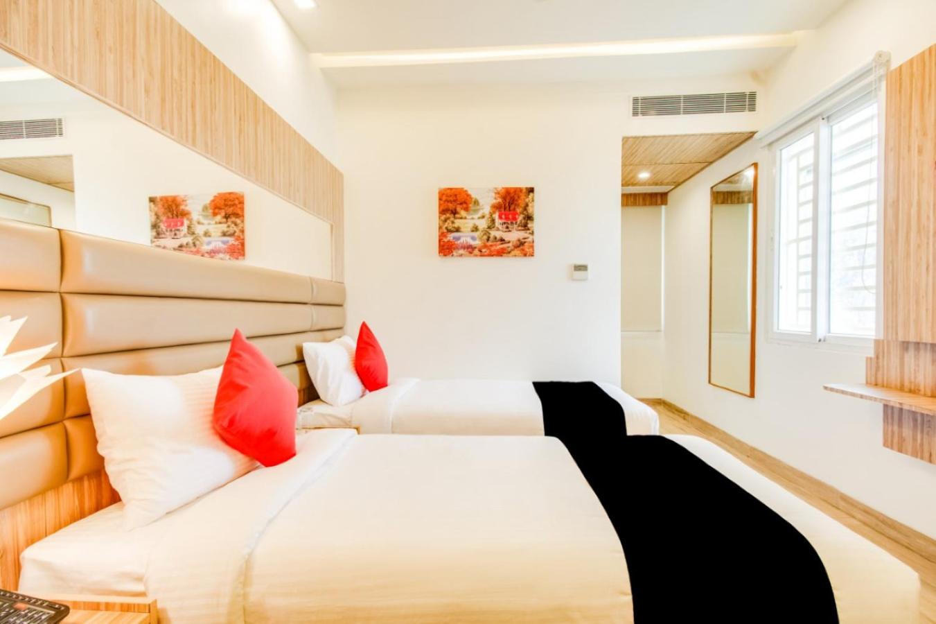 Deluxe Double or Twin Room - Photo 3