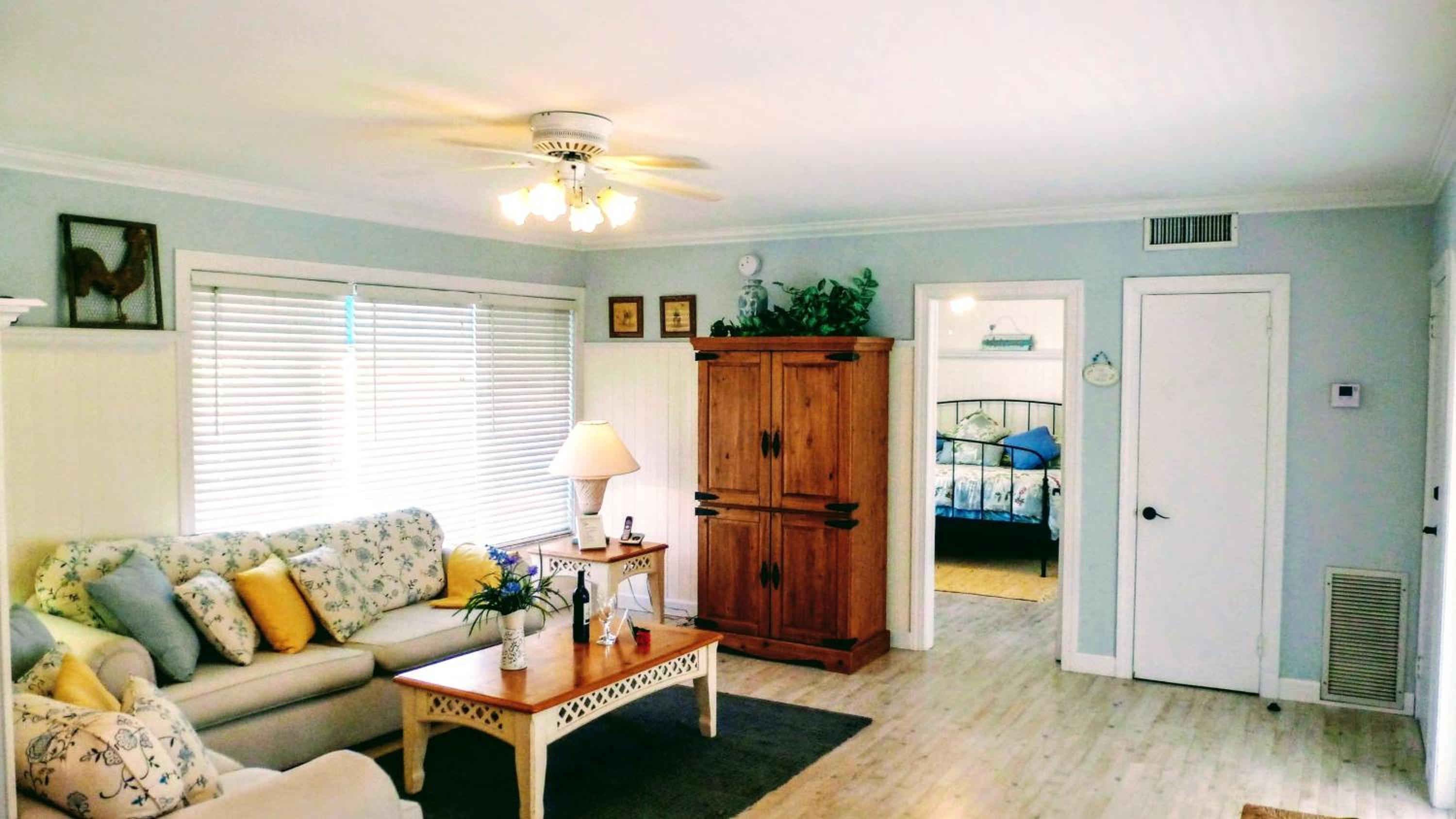 French Country Two-Bedroom - Photo 5