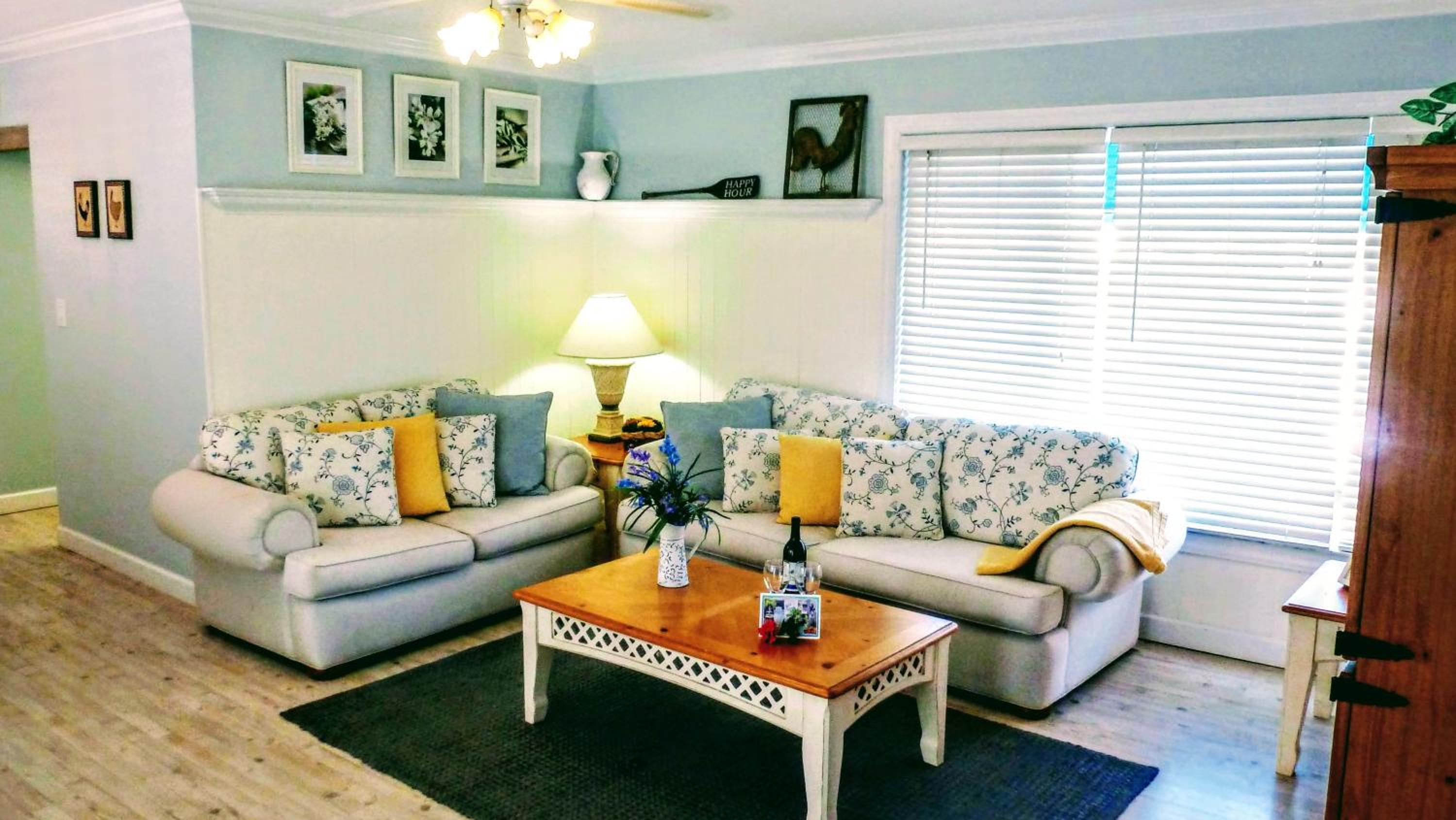 French Country Two-Bedroom - Photo 1
