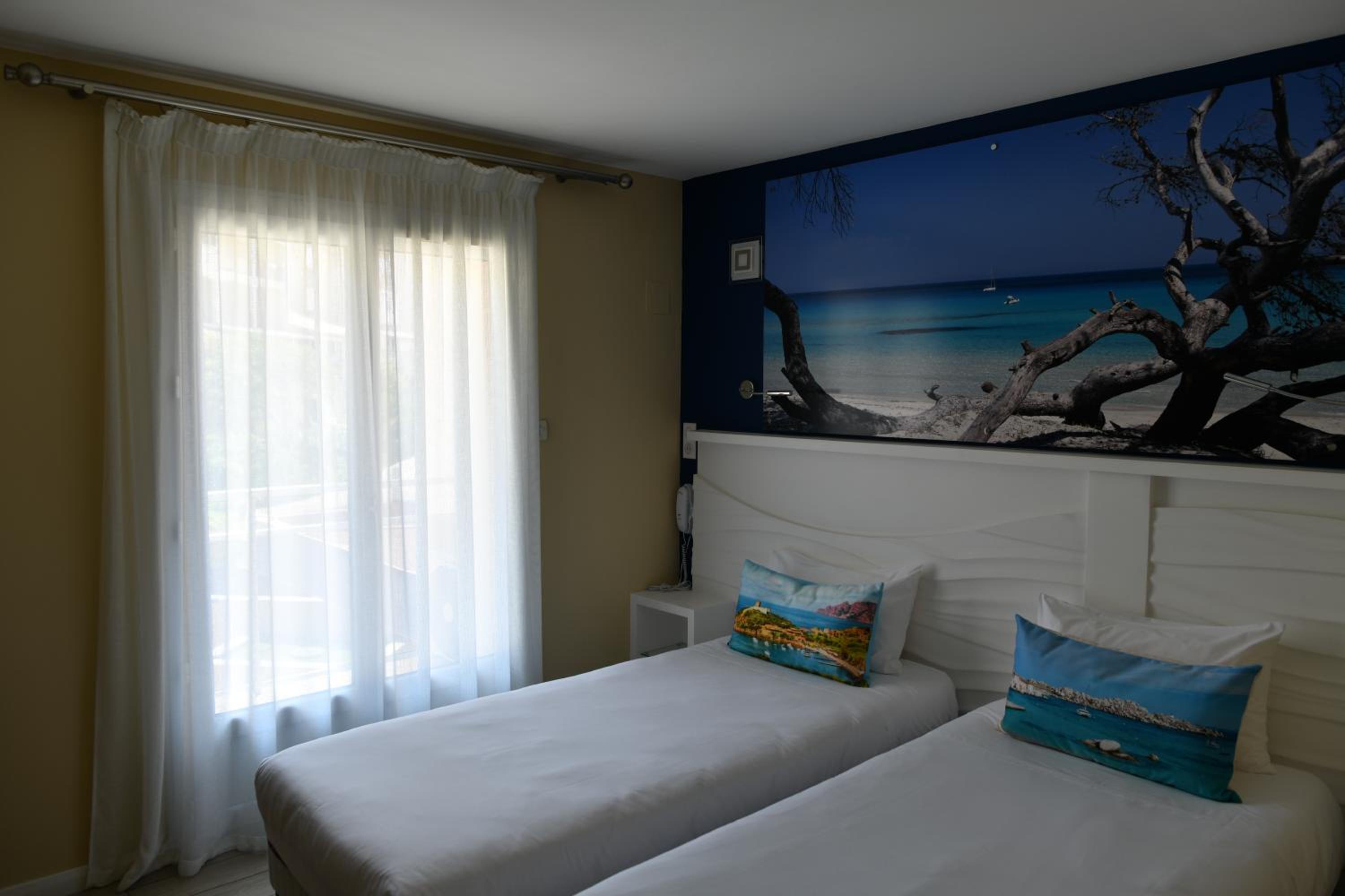 Superior Twin Room - Photo 8