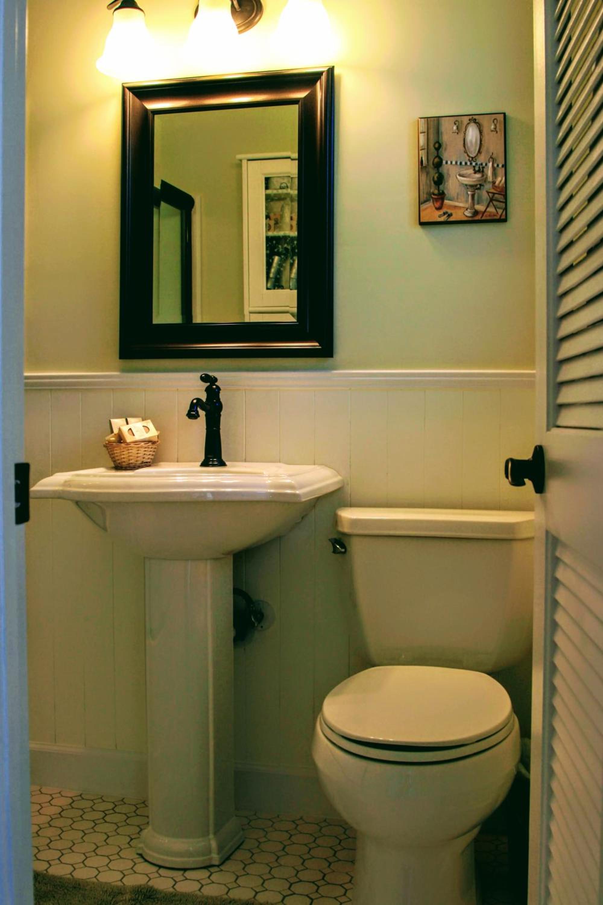 French Country Two-Bedroom - Photo 3