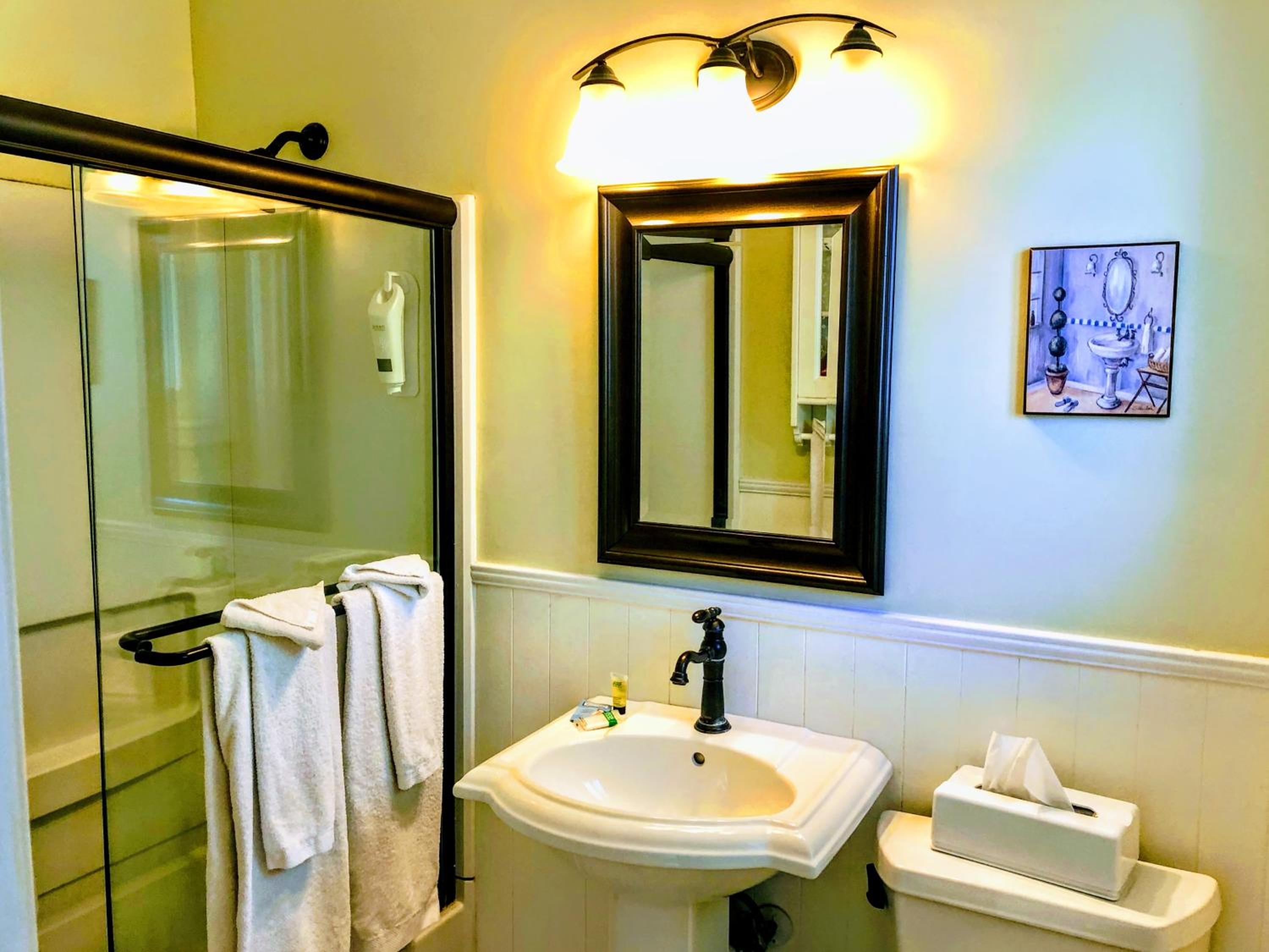 French Country Two-Bedroom - Photo 4