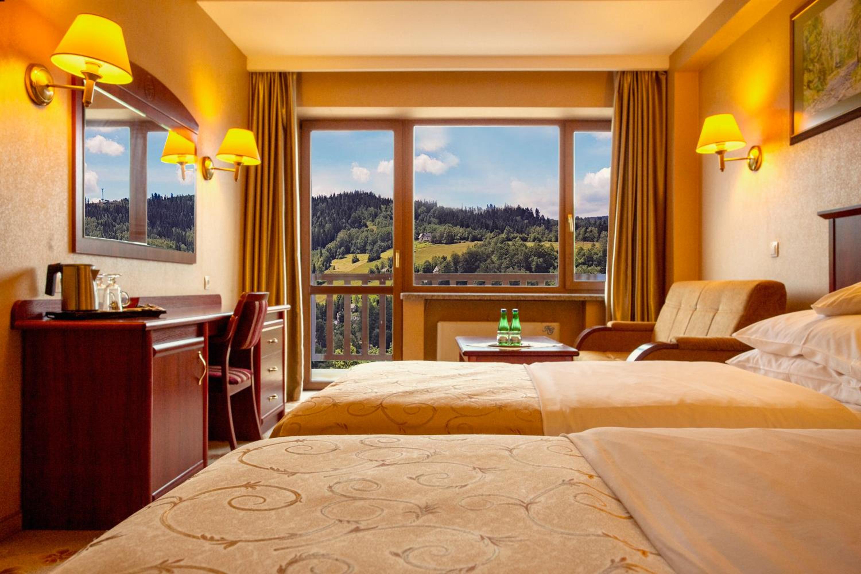 Double Room with Mountain View - Photo 5