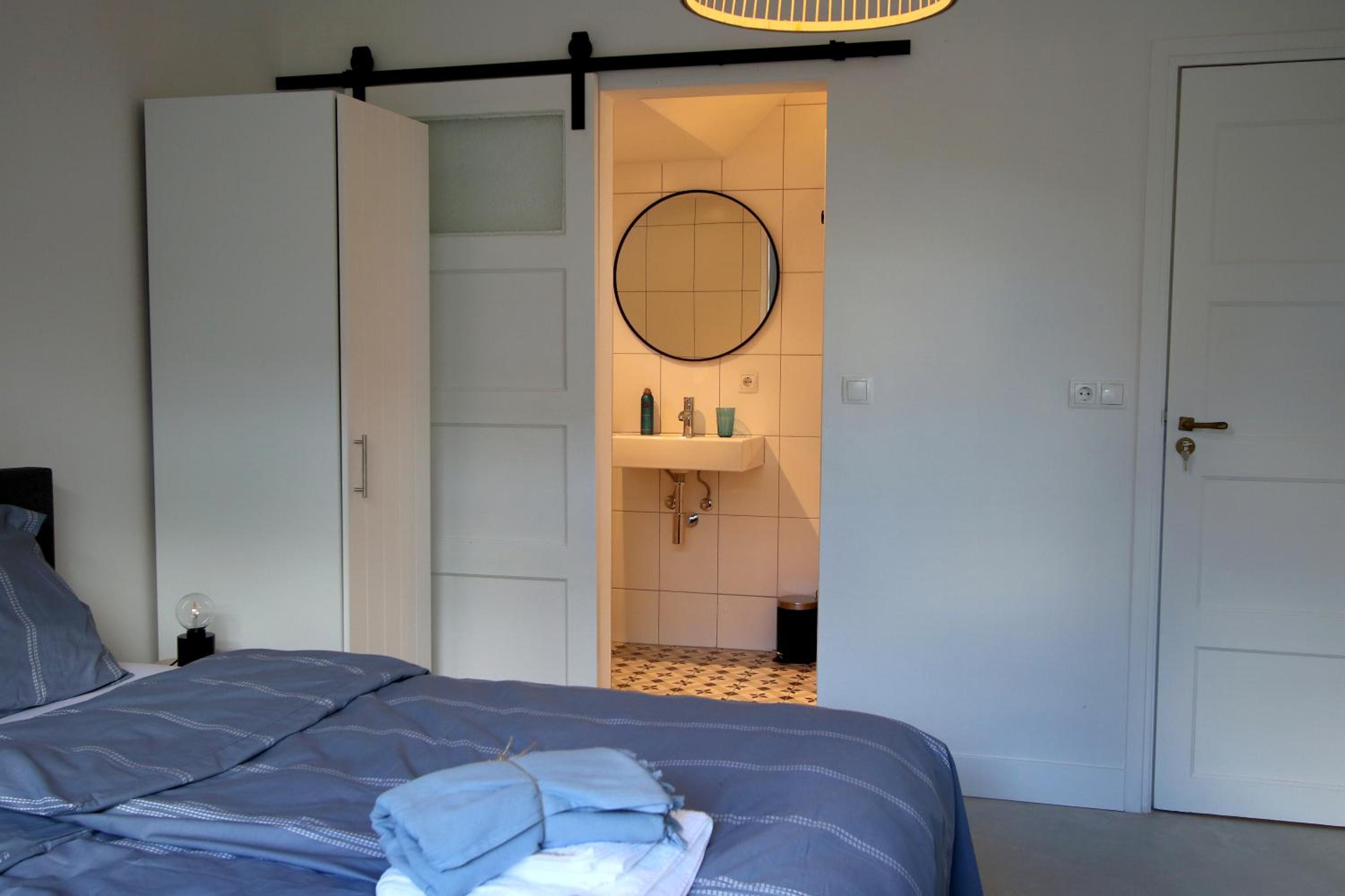 Deluxe King Room - Photo 1