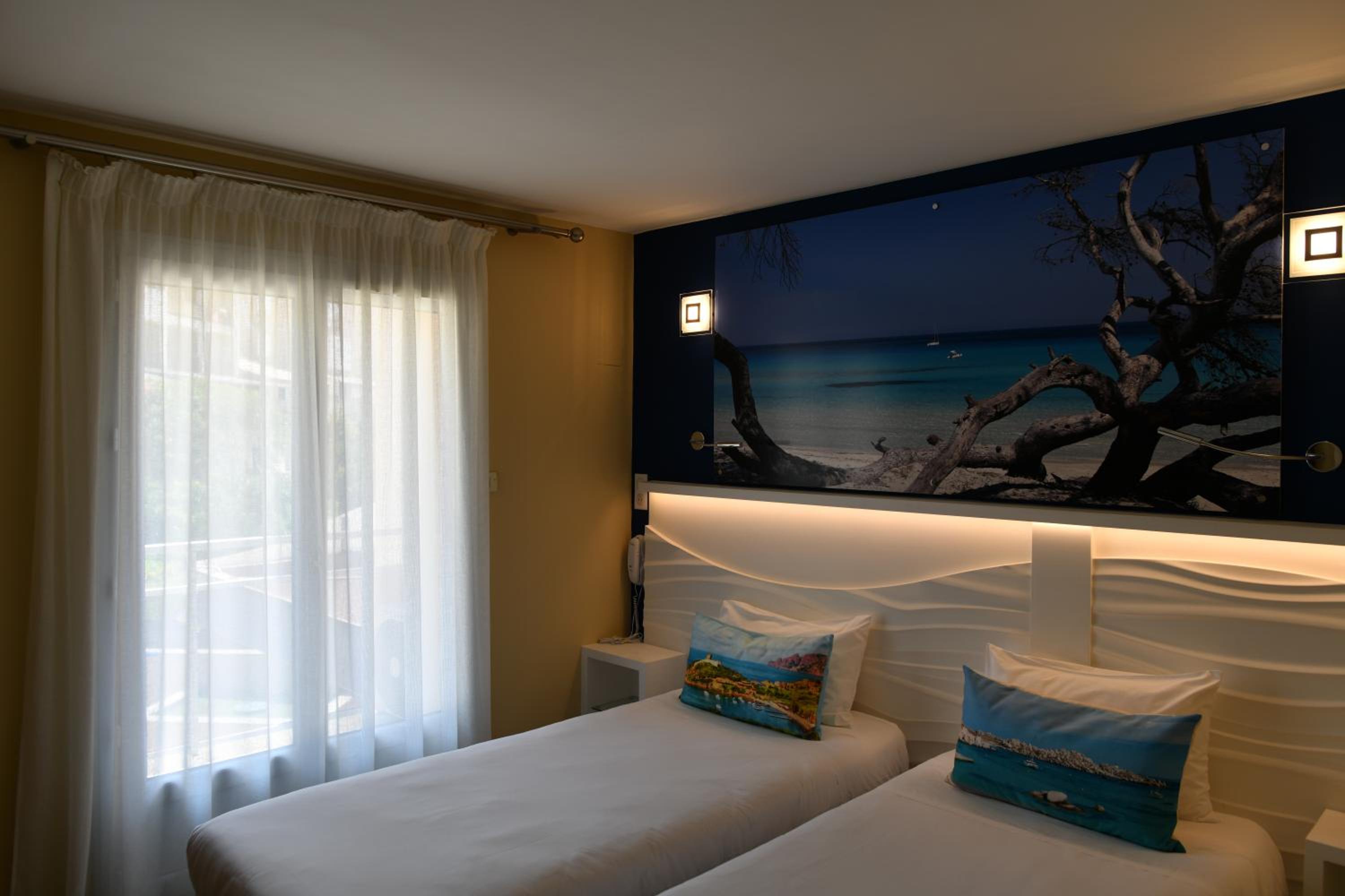 Superior Twin Room - Photo 2