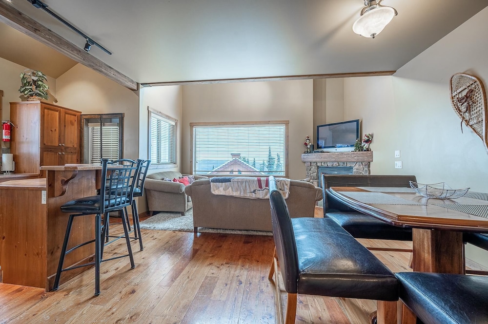 Duplex, 4 Bedrooms, Mountain View, Slope side (4 Bedrooms) photo 2