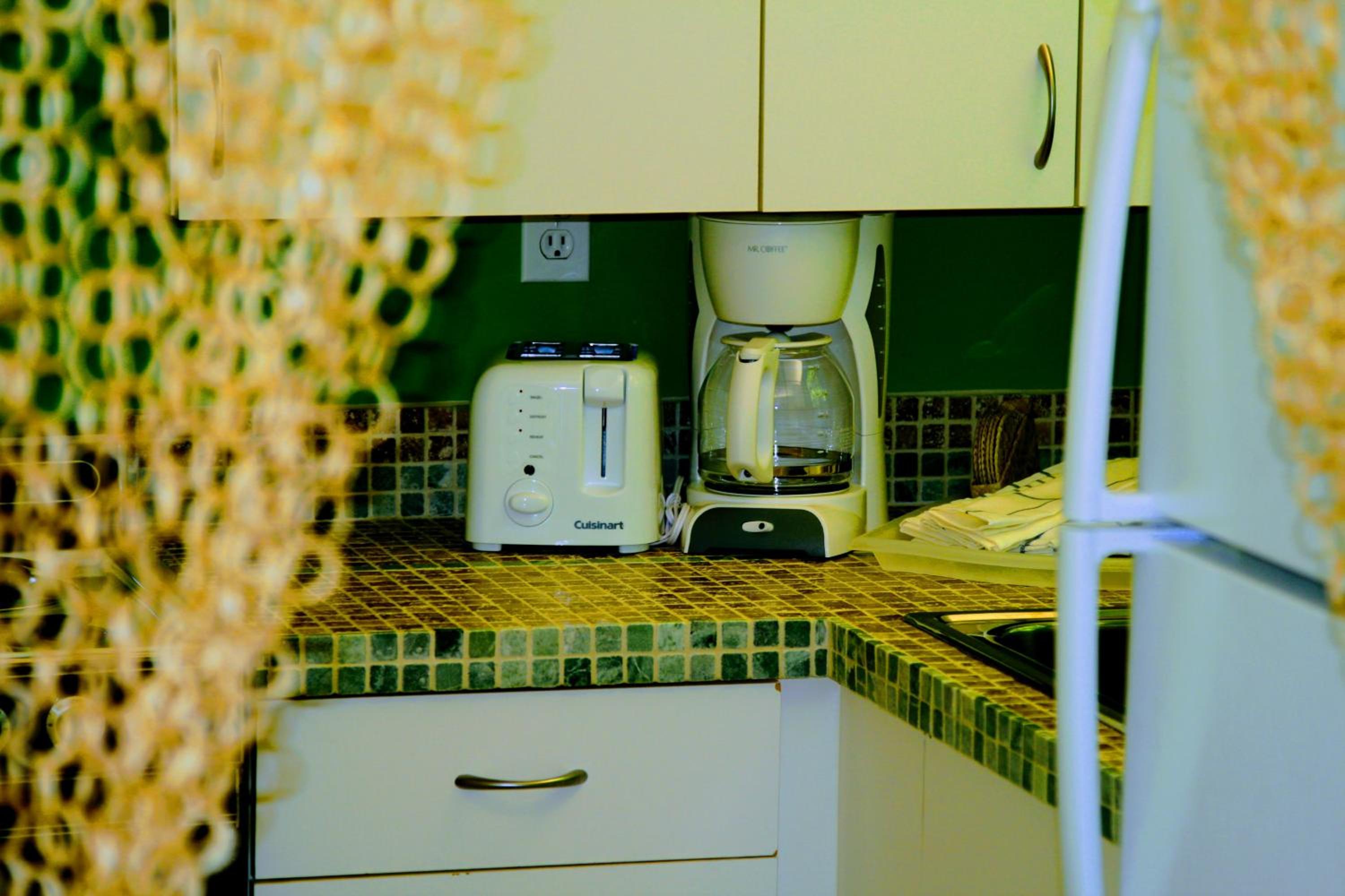 Belize One-Bedroom - Photo 2