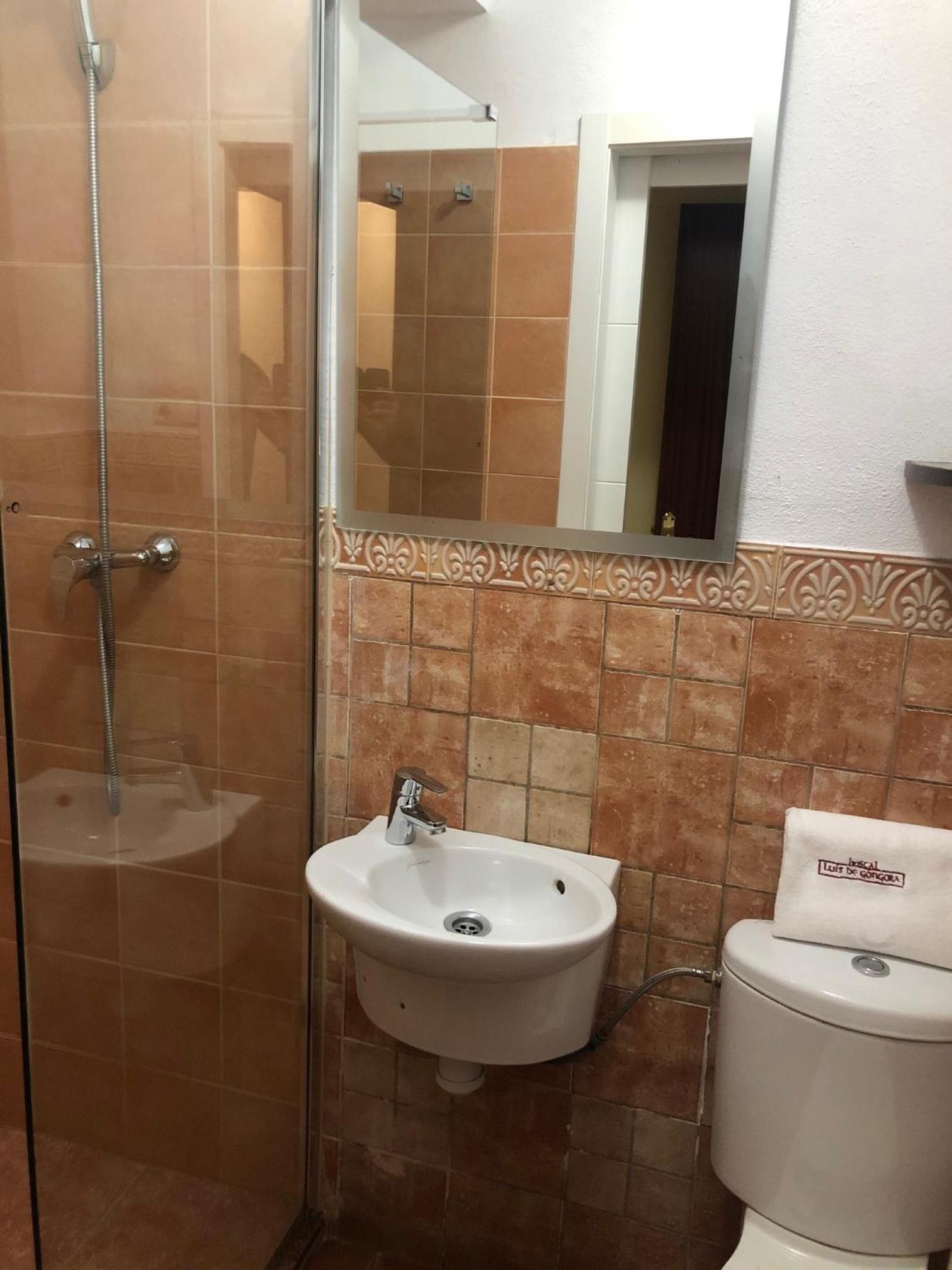 Economy Double or Twin Room - Photo 21