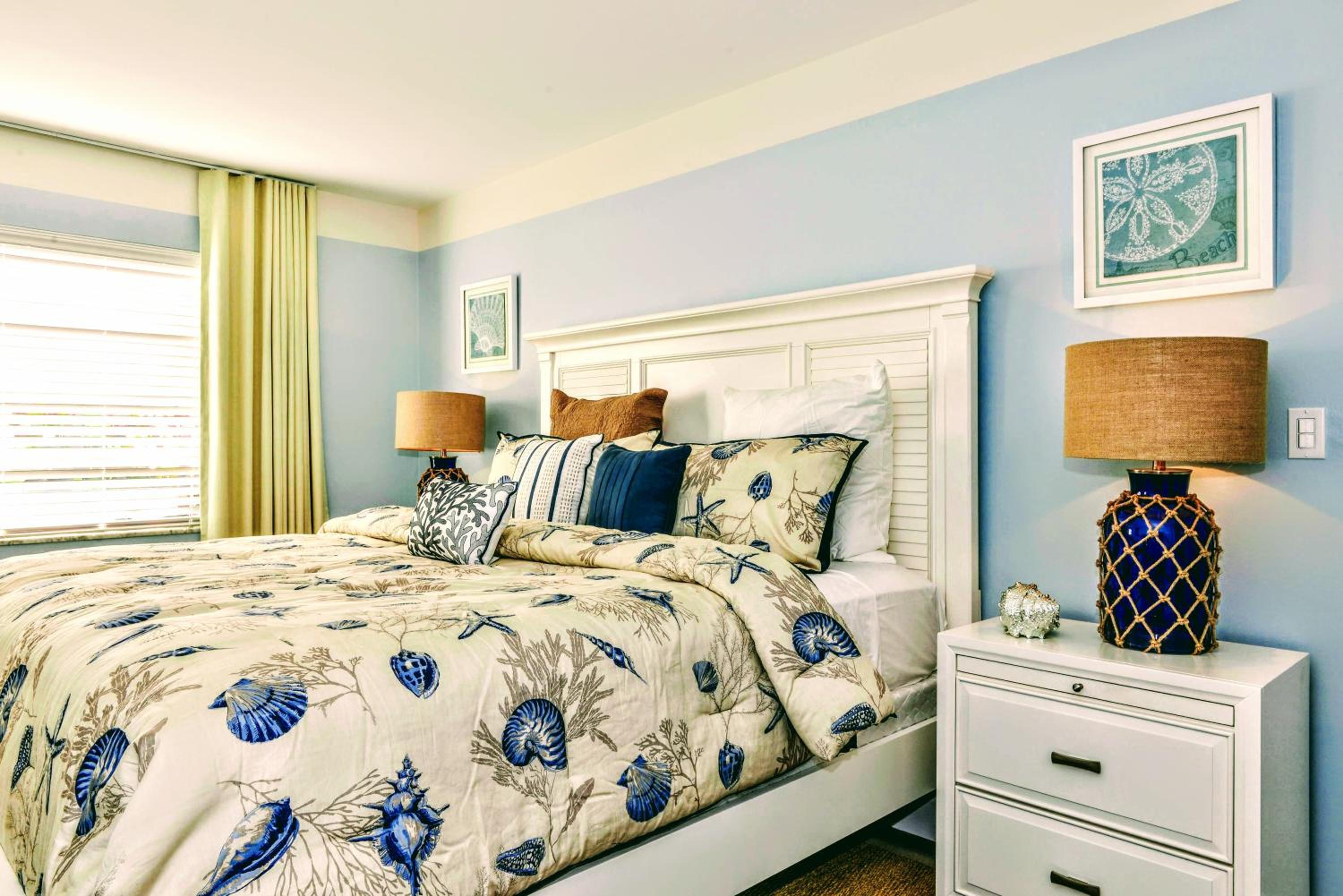 Capri One-Bedroom - Photo 17
