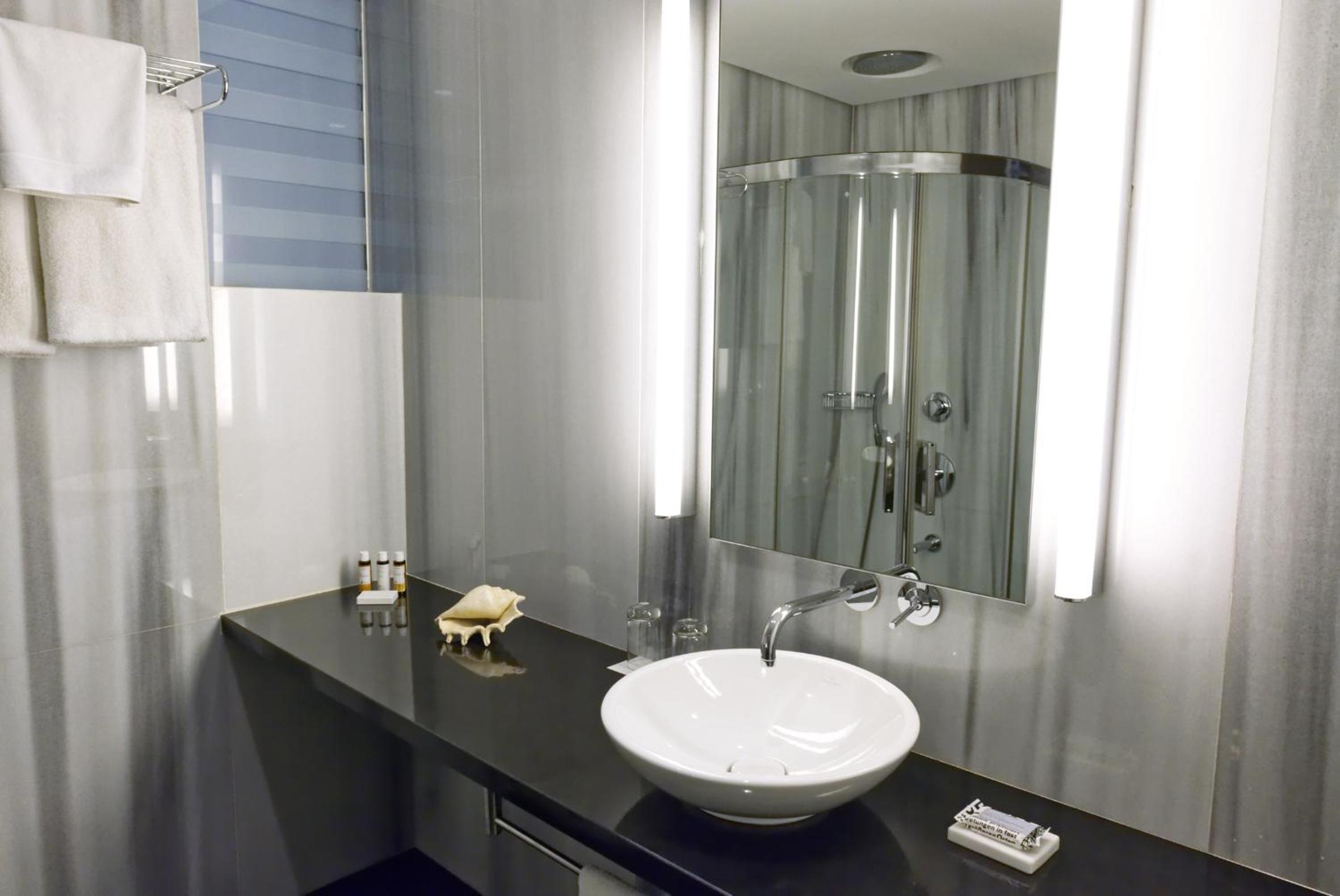 Duplex Suite with Outdoor Jacuzzi photo 2