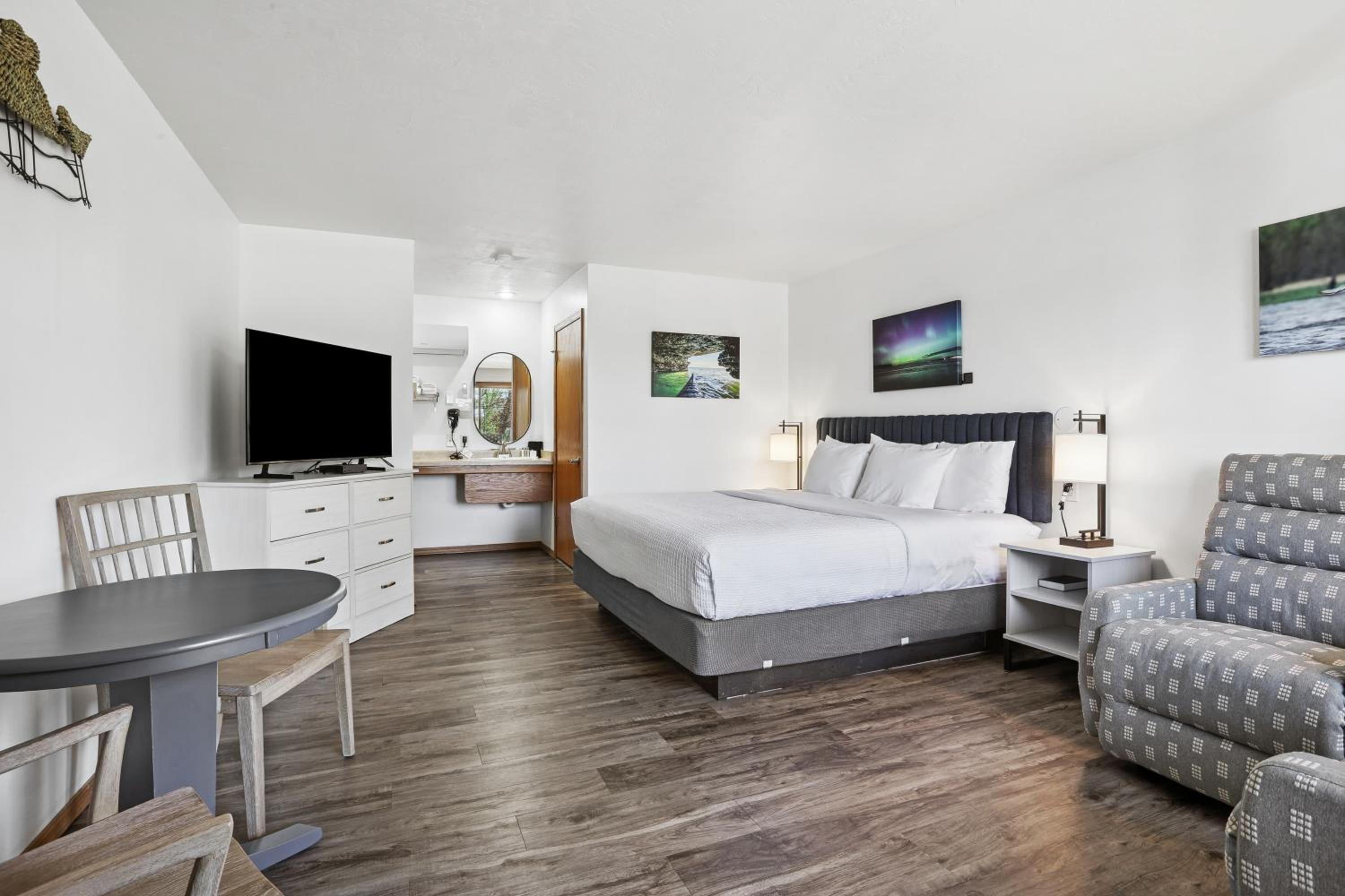 King Room with Garden View