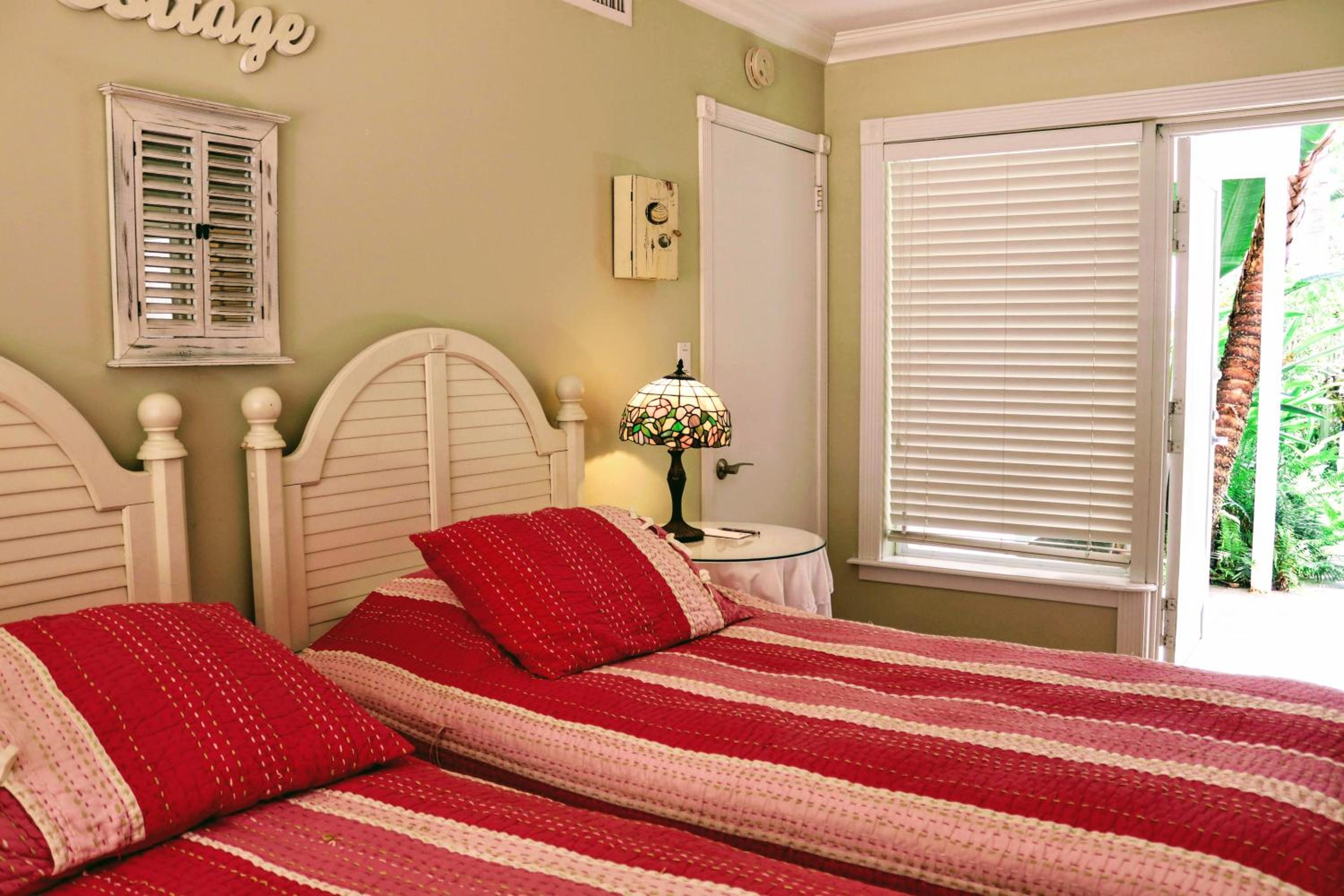 Floridian Two-Bedroom - Photo 6