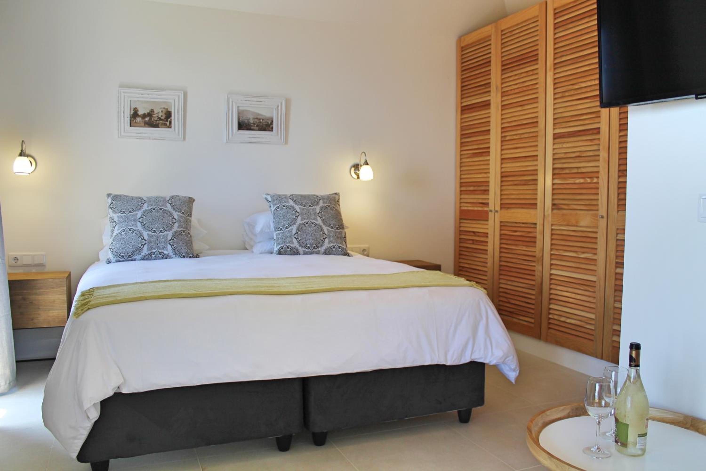 Studio Apartment with Sea View photo 1