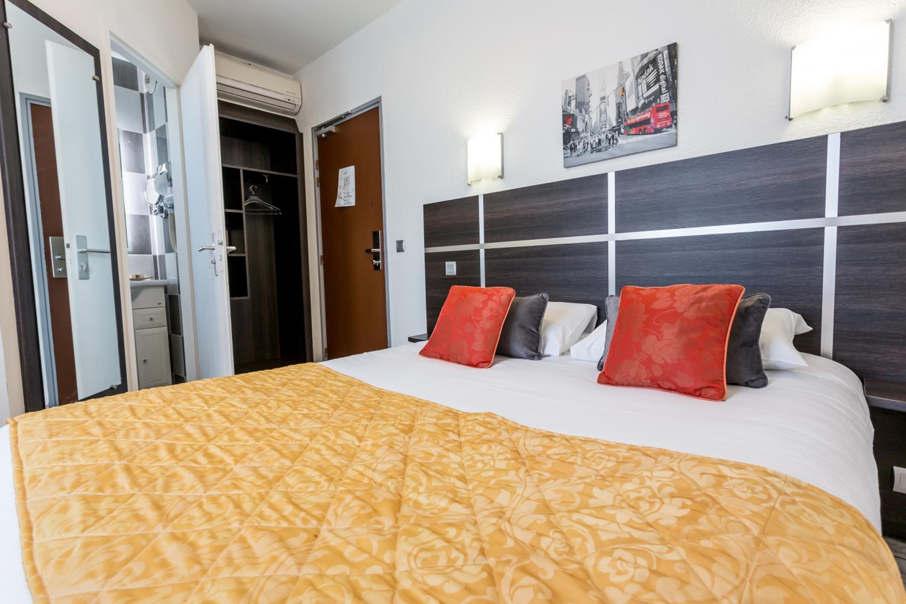 Standard Double Room photo 1