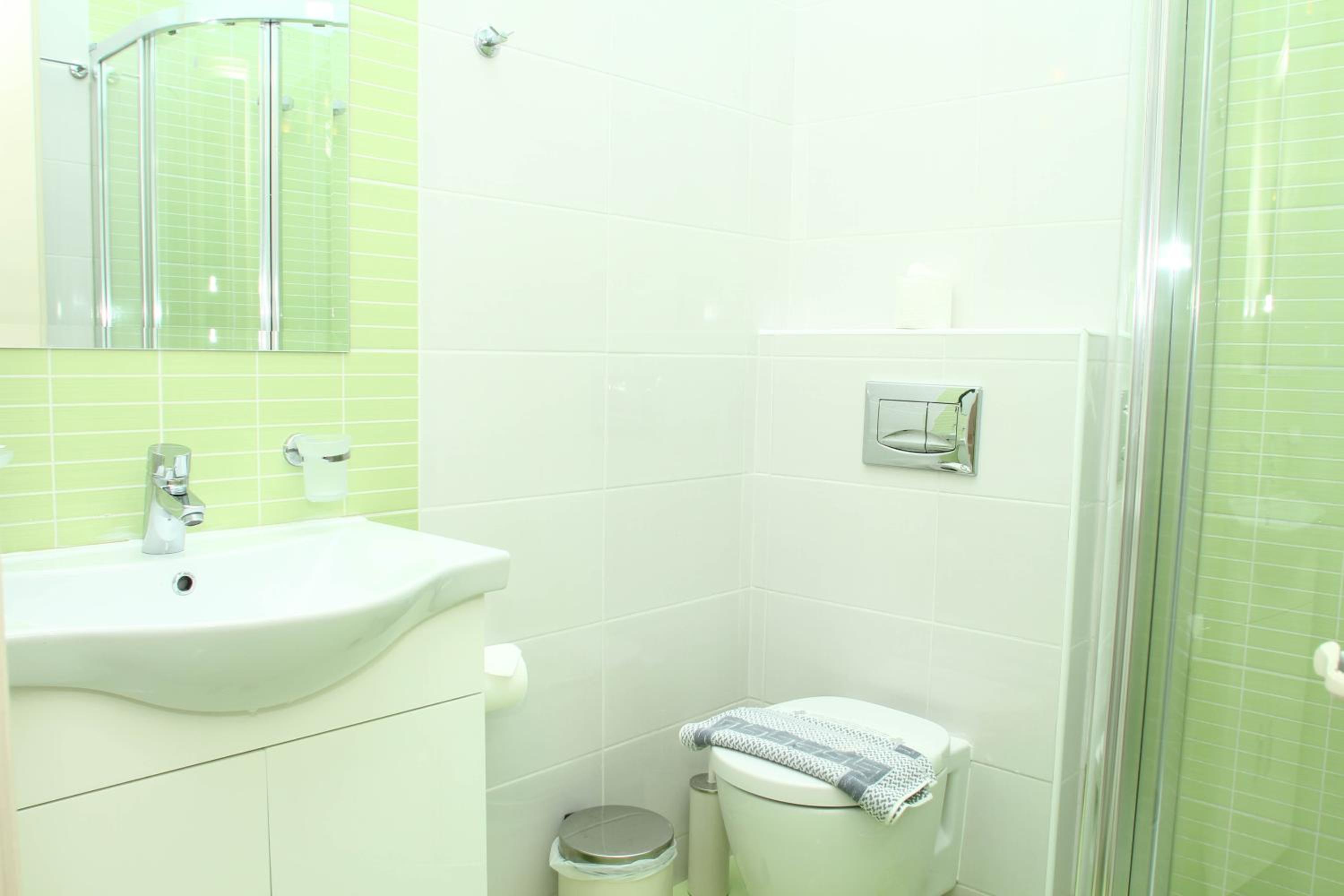 Double or Twin Room with Garden View - Photo 3