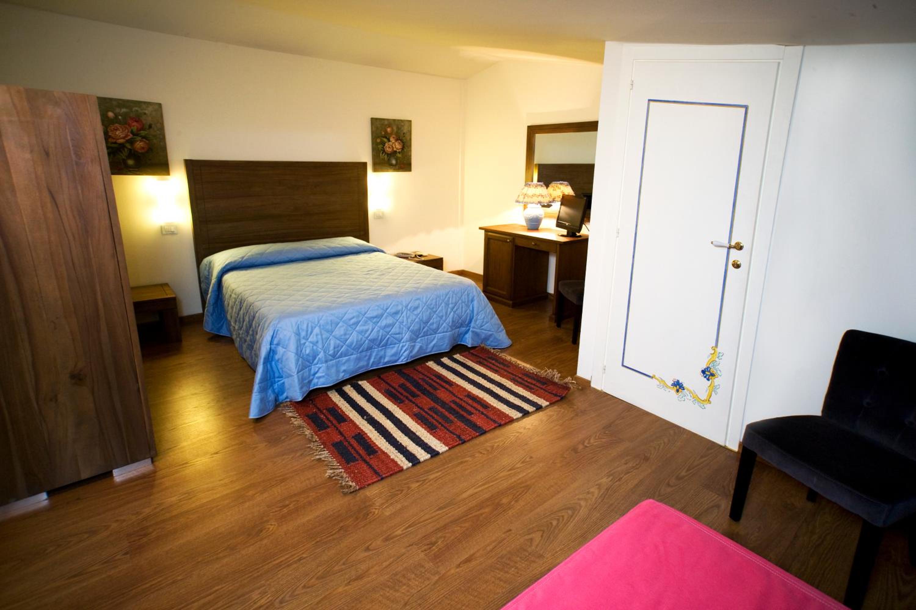 Superior Double Or Twin Room photo 3