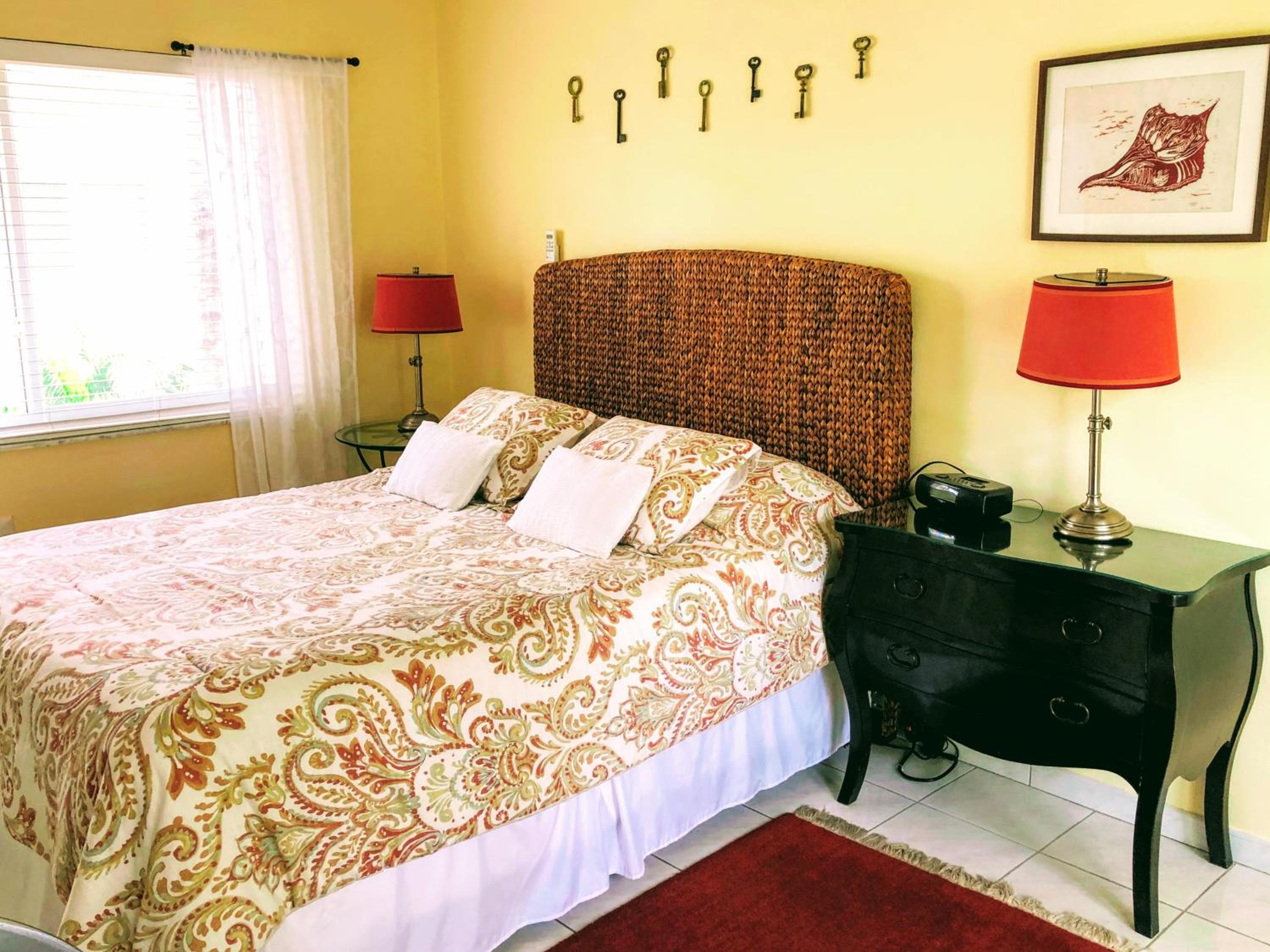 Miami Classic Two-Bedroom photo 3