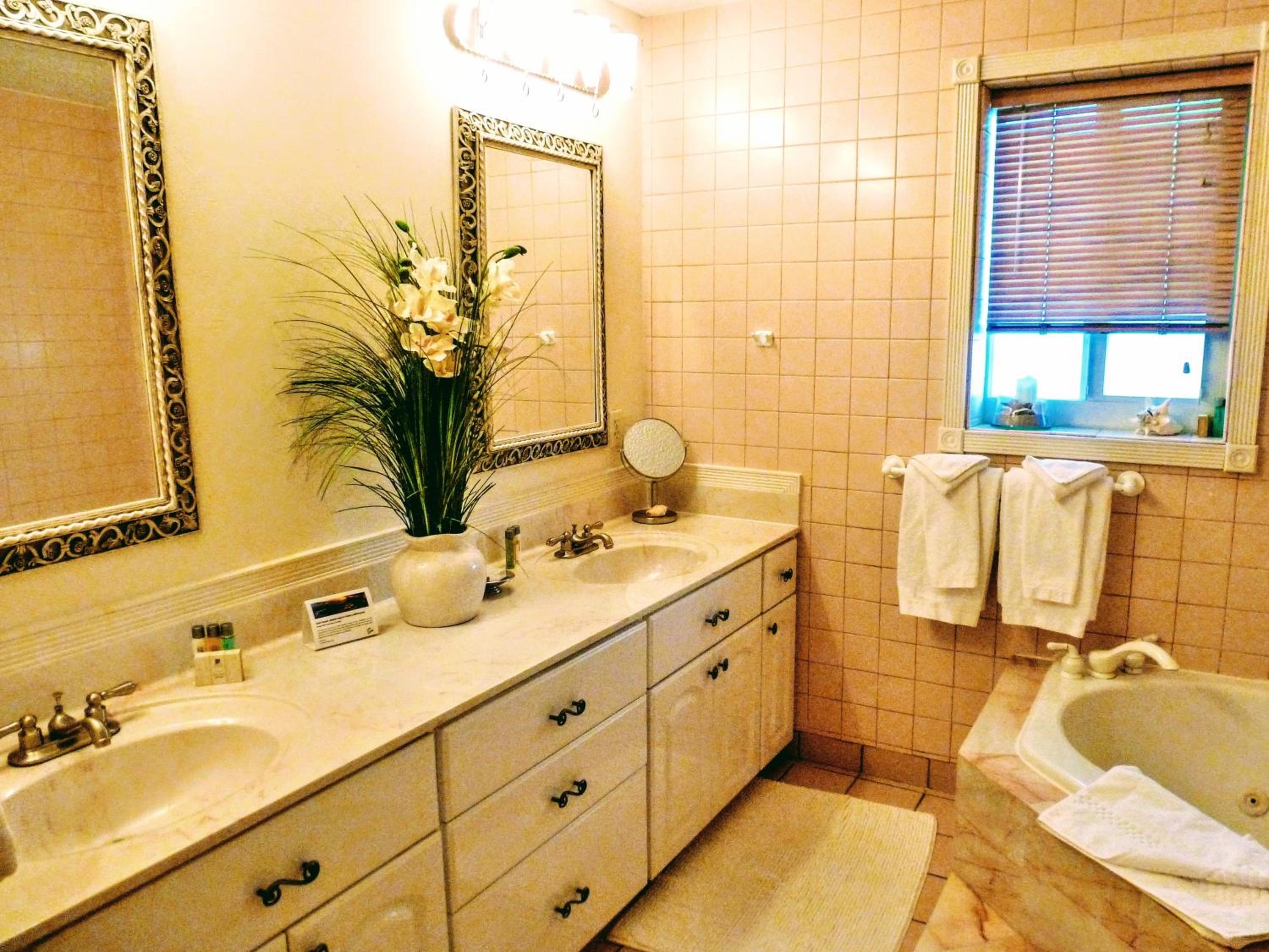 Santa Fe Two-Bedroom Suite - Photo 11