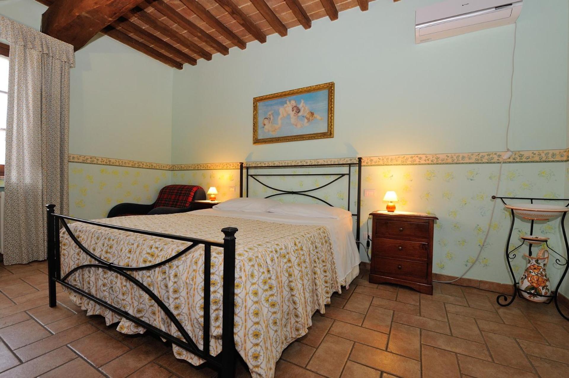 Double Room - Photo 3