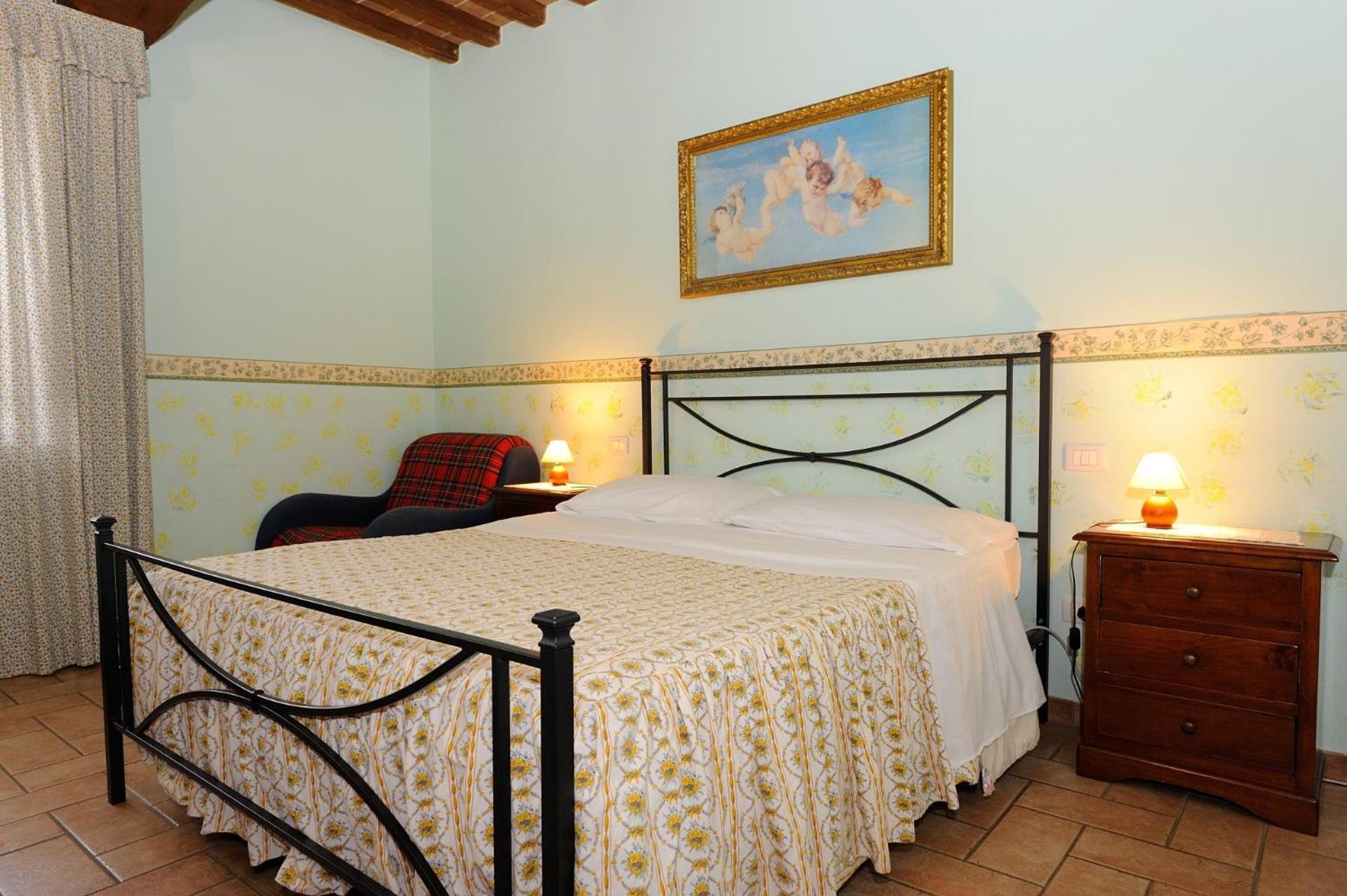 Double Room - Photo 8