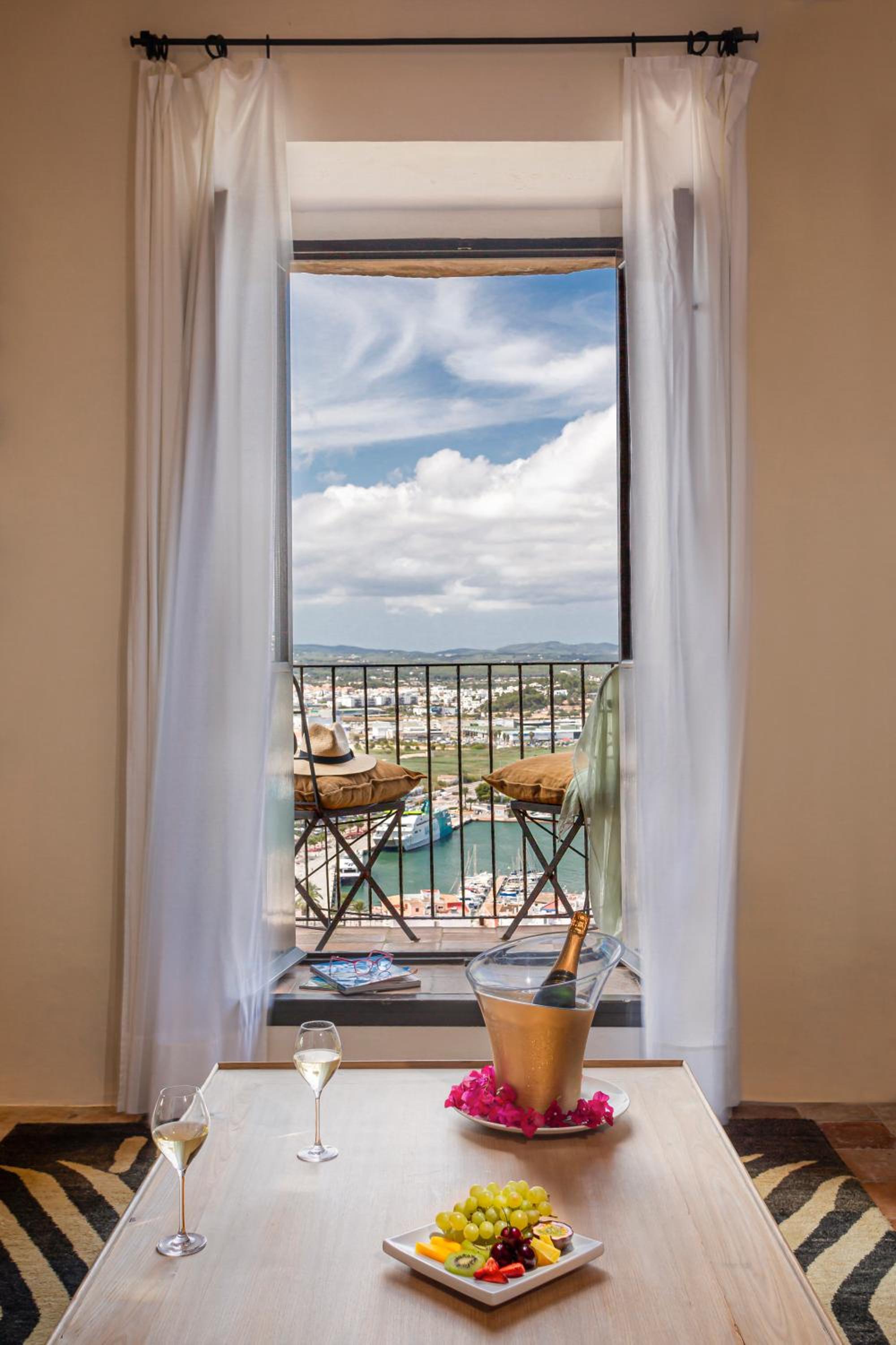 Suite with Sea View photo 2
