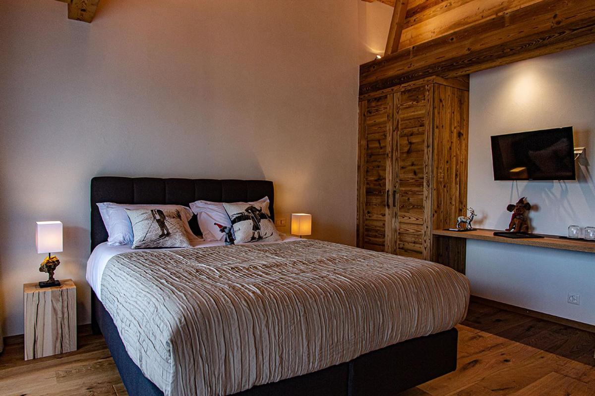 Double Room with Spa Bath photo 1