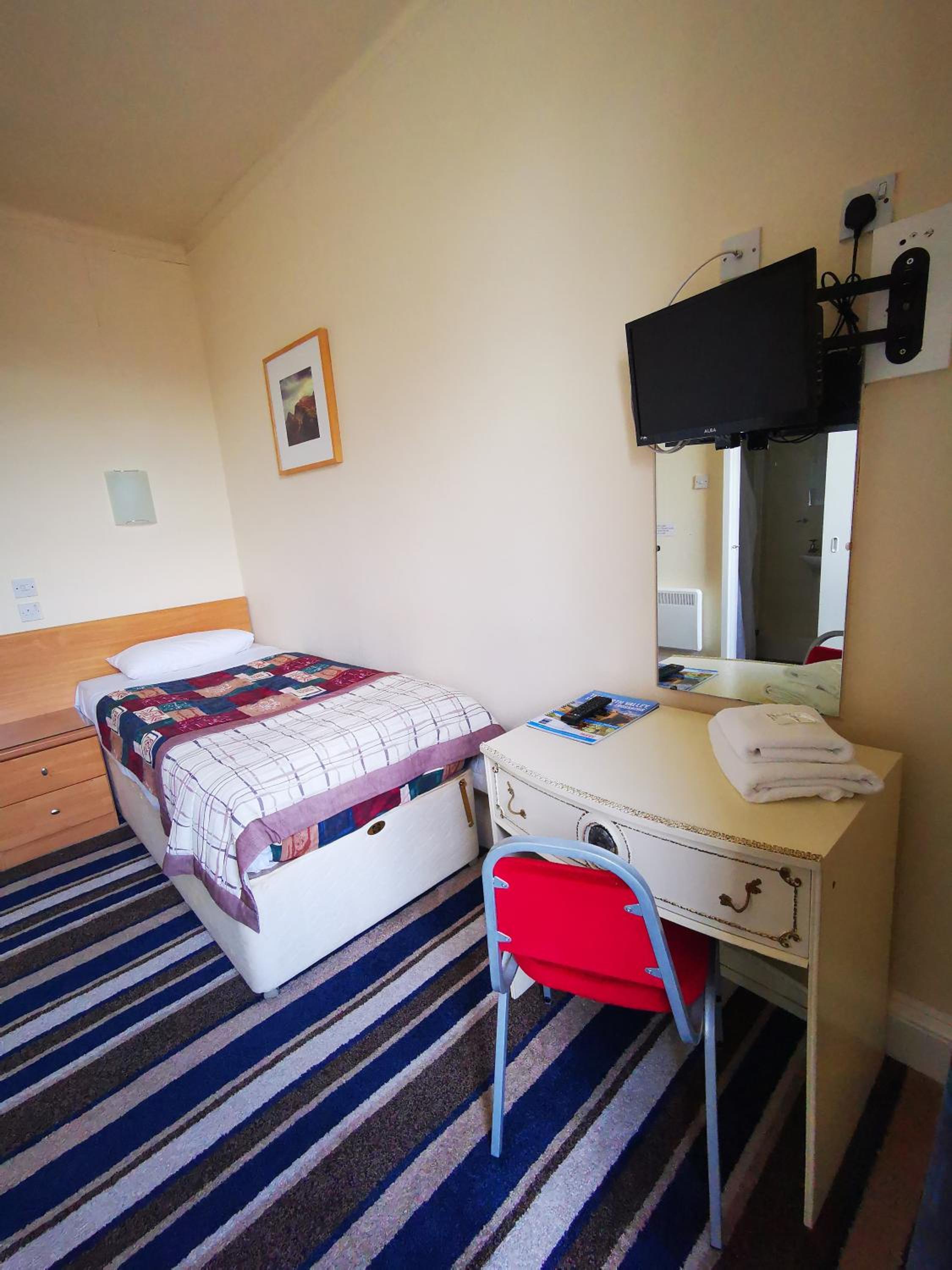 Single Room photo 1
