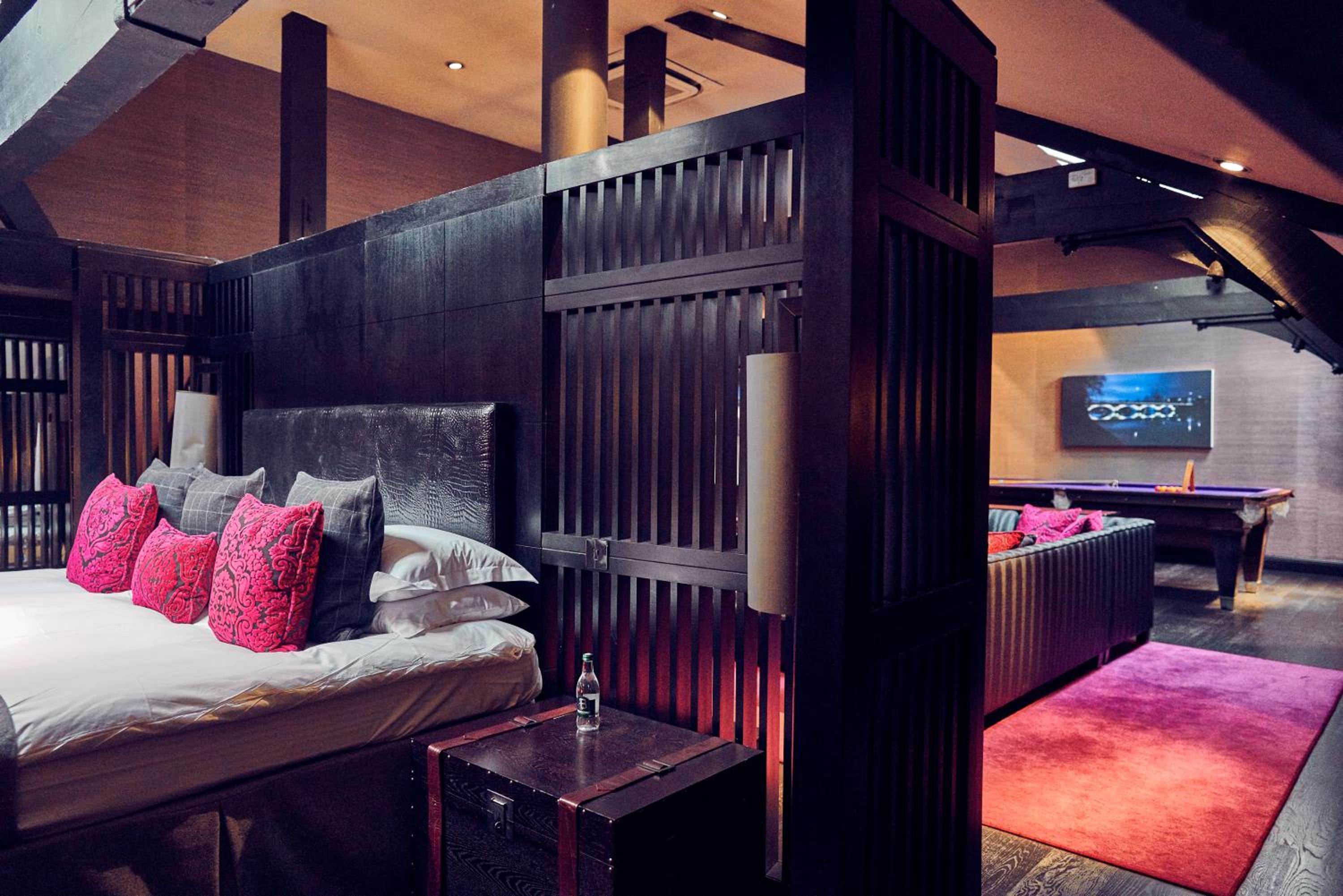 Superior King Suite - Photo 1