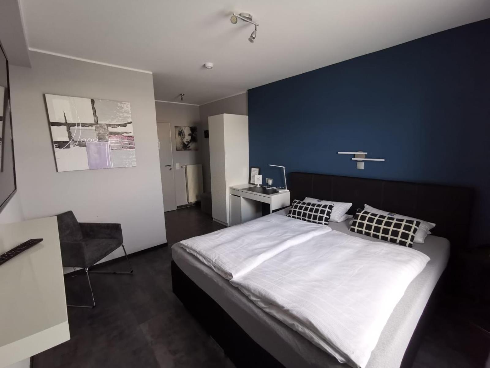 Double Room - Photo 3