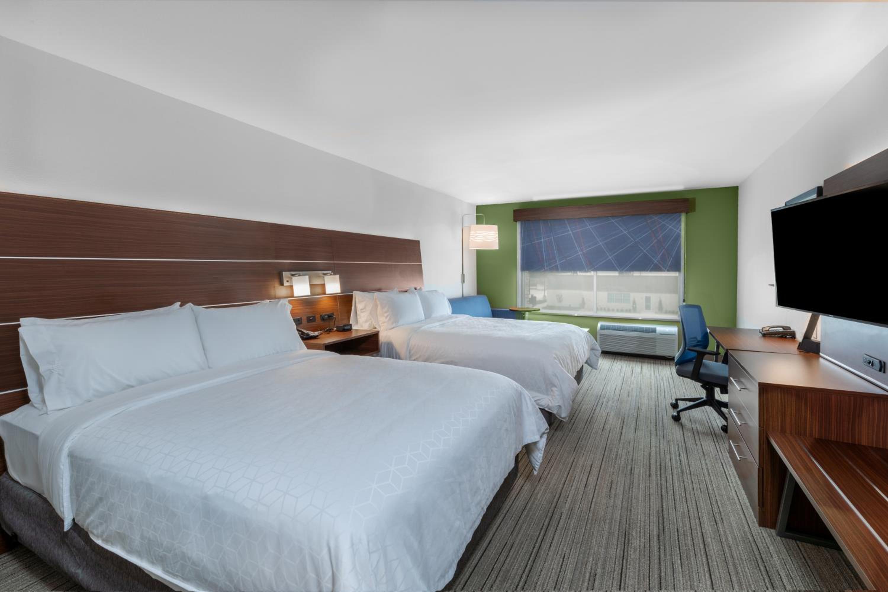 Suite with Two Queen Beds - Photo 1