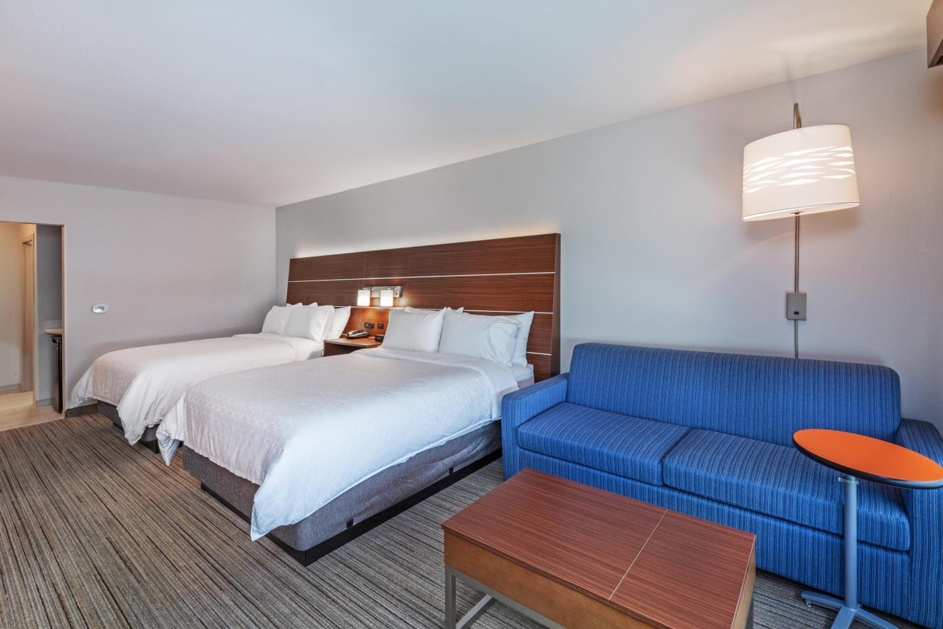 Suite with Two Queen Beds - Photo 2