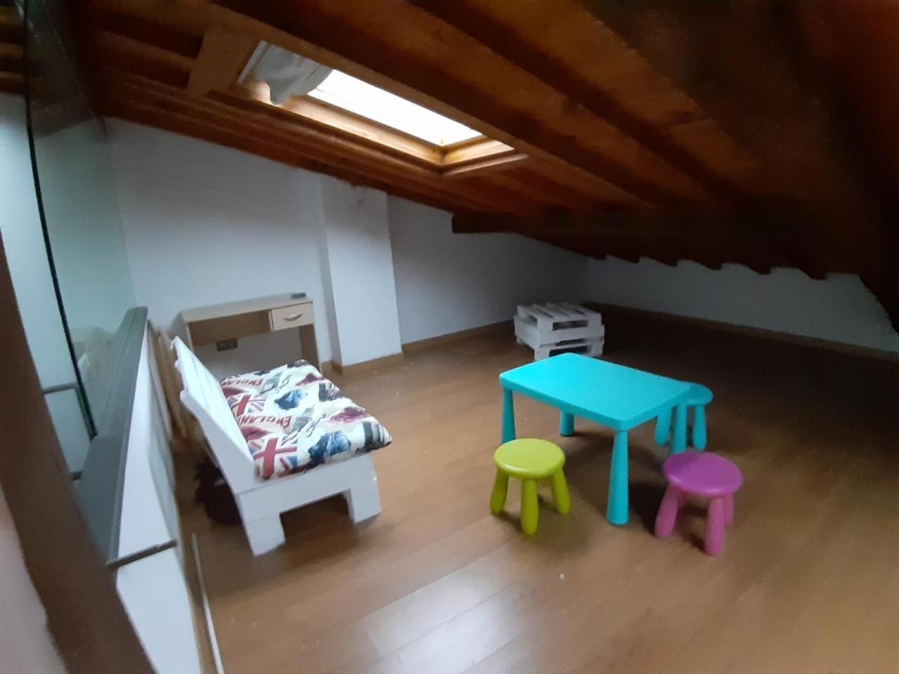 Four-Bedroom House - Photo 3