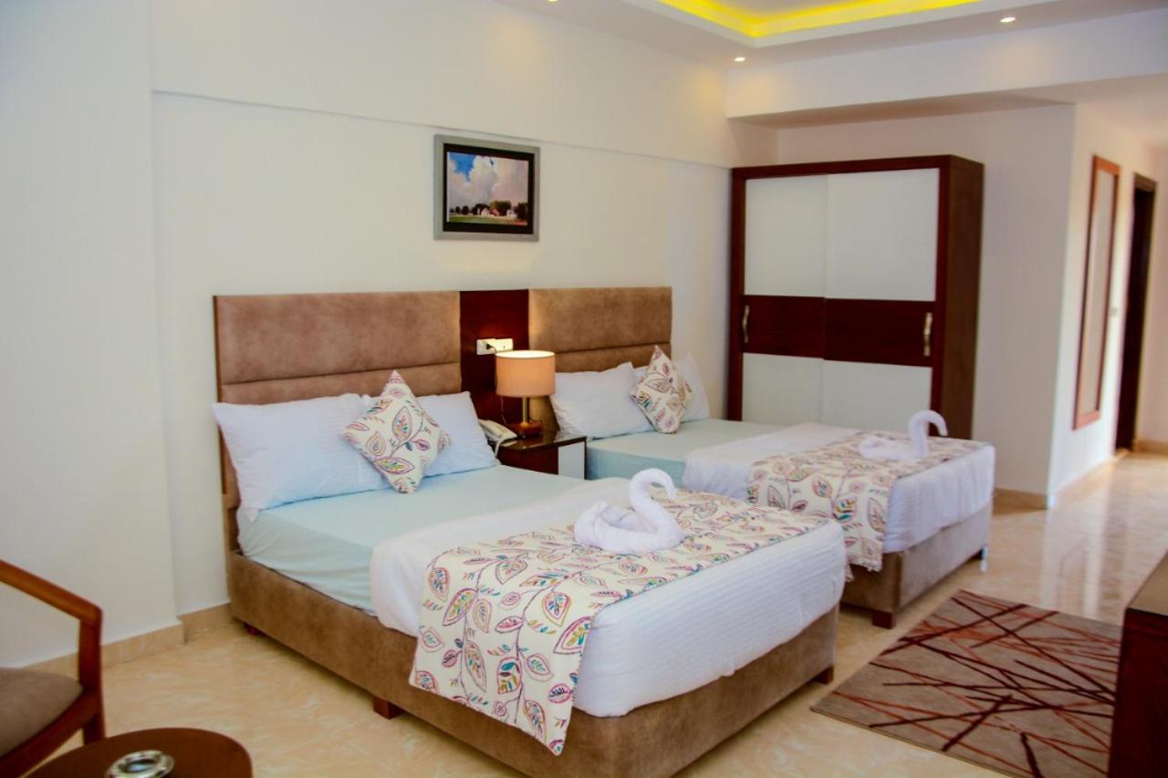 Double or Twin Room - Photo 4