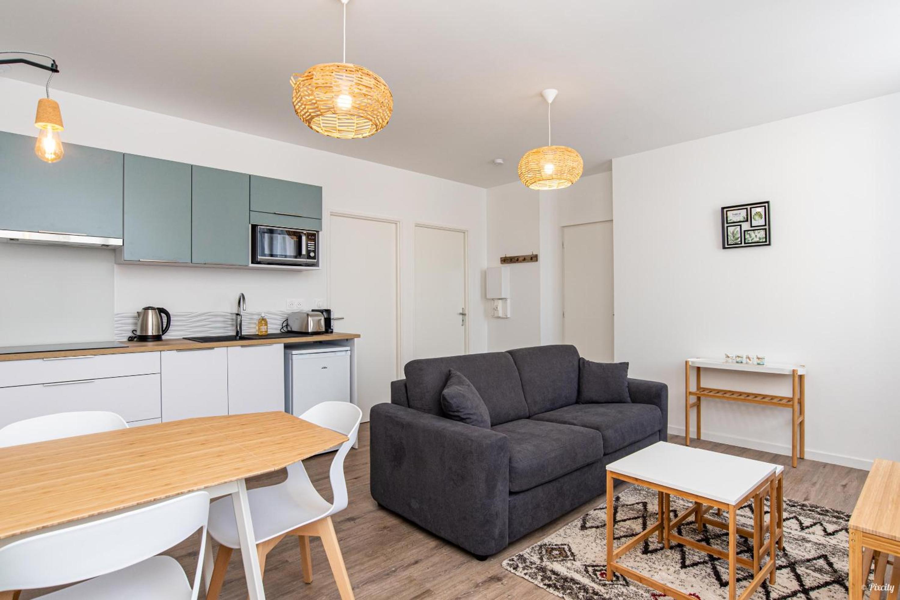 One-Bedroom Apartment - Photo 7