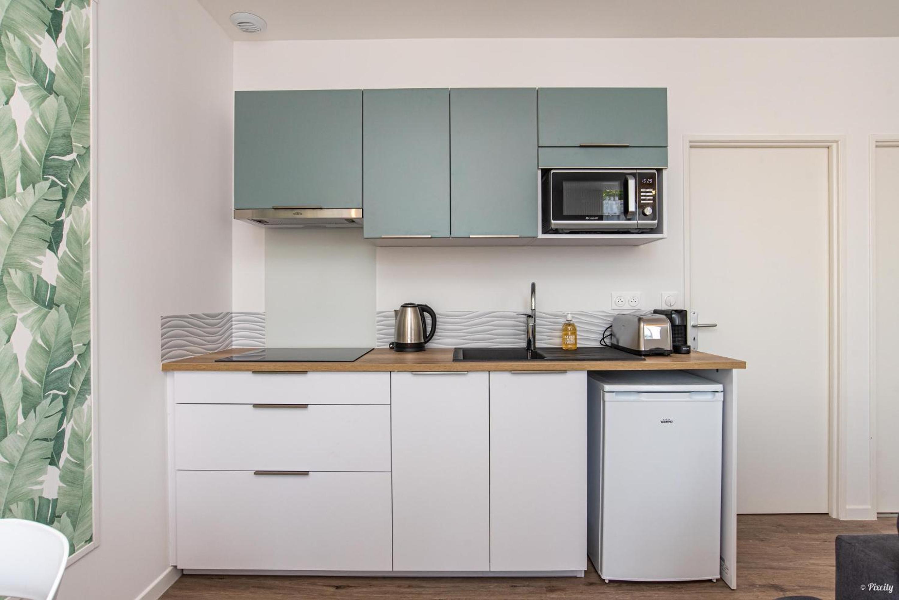 One-Bedroom Apartment - Photo 9