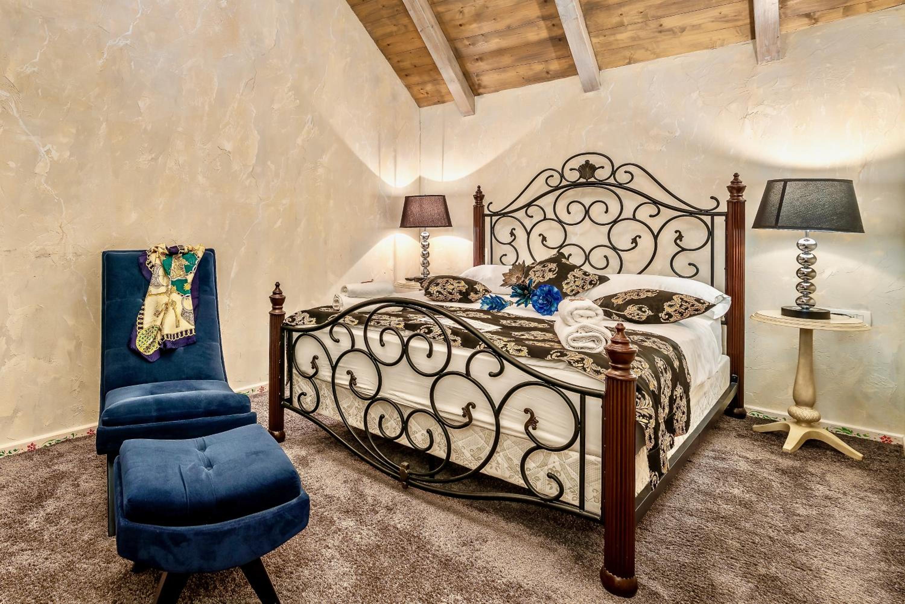 Standard Queen Room photo 3