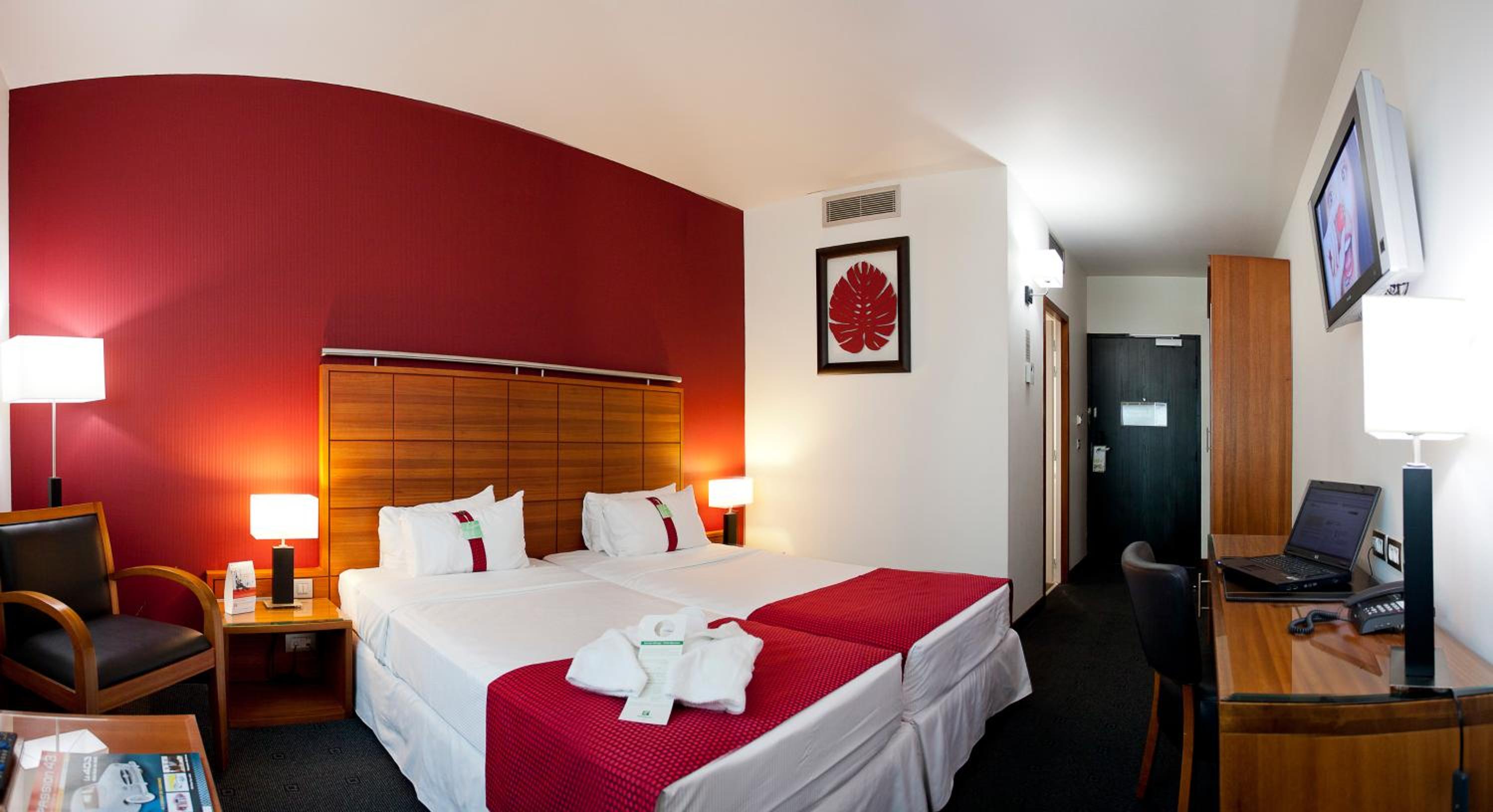 Standard King Room - Photo 1