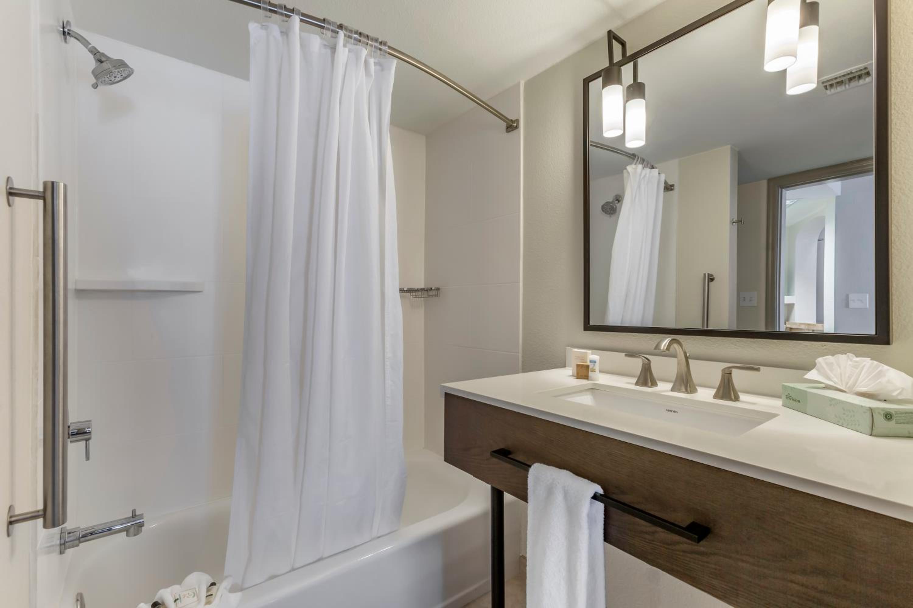 Suite with Two Double Beds - Patio - Photo 2