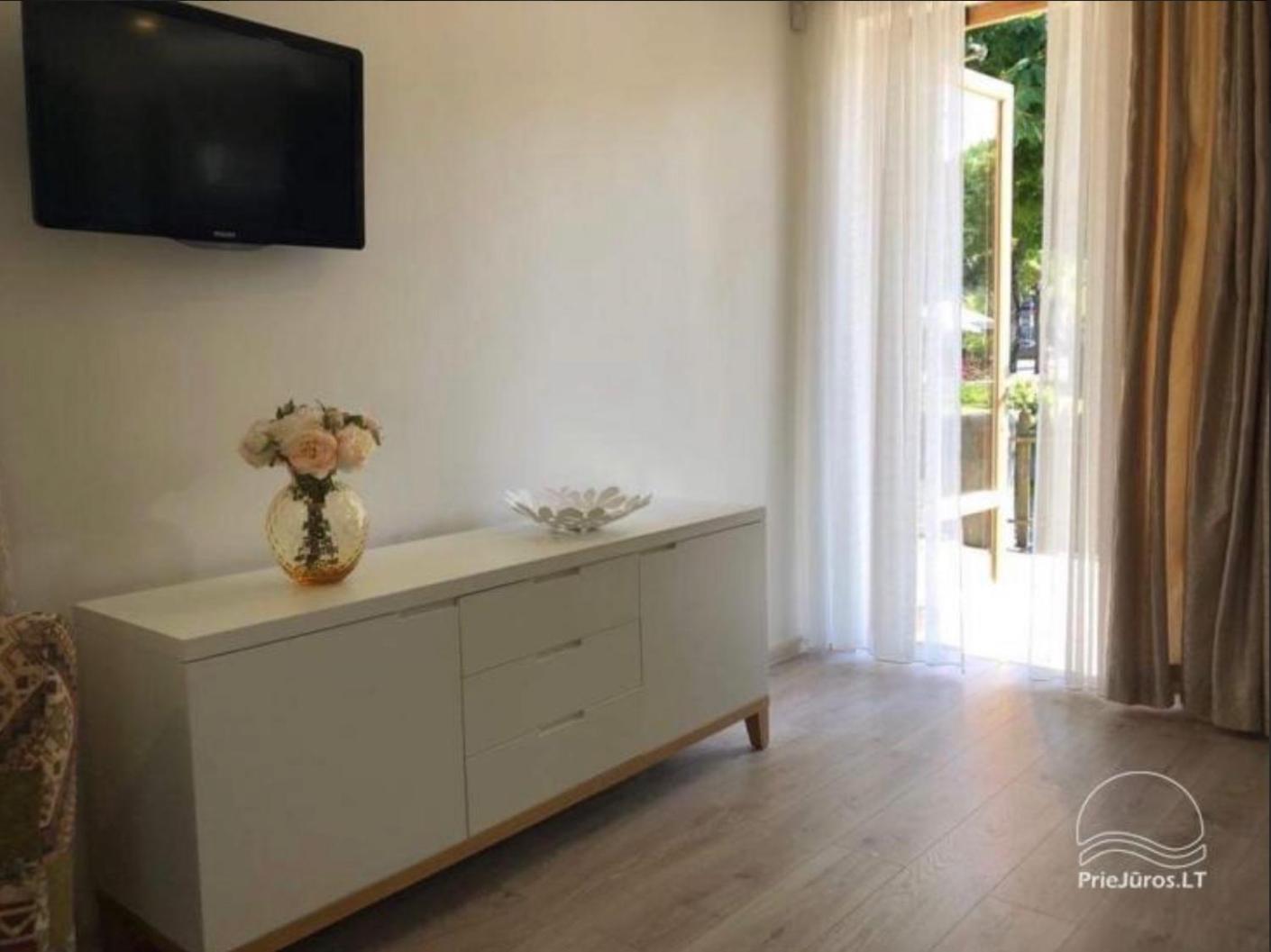Deluxe Studio with Park View - Ground Floor